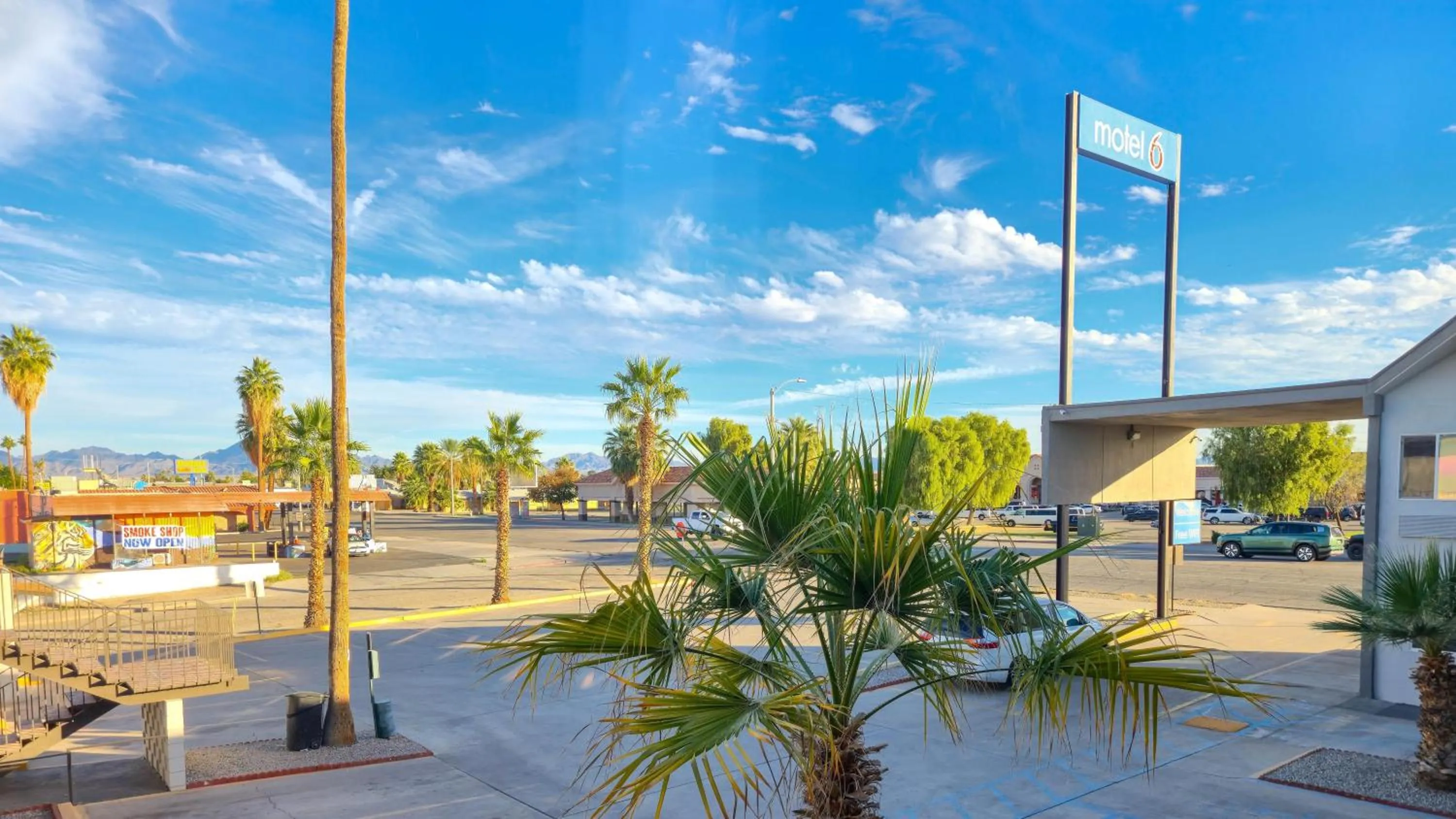 Property building in Motel 6-Blythe, CA - South