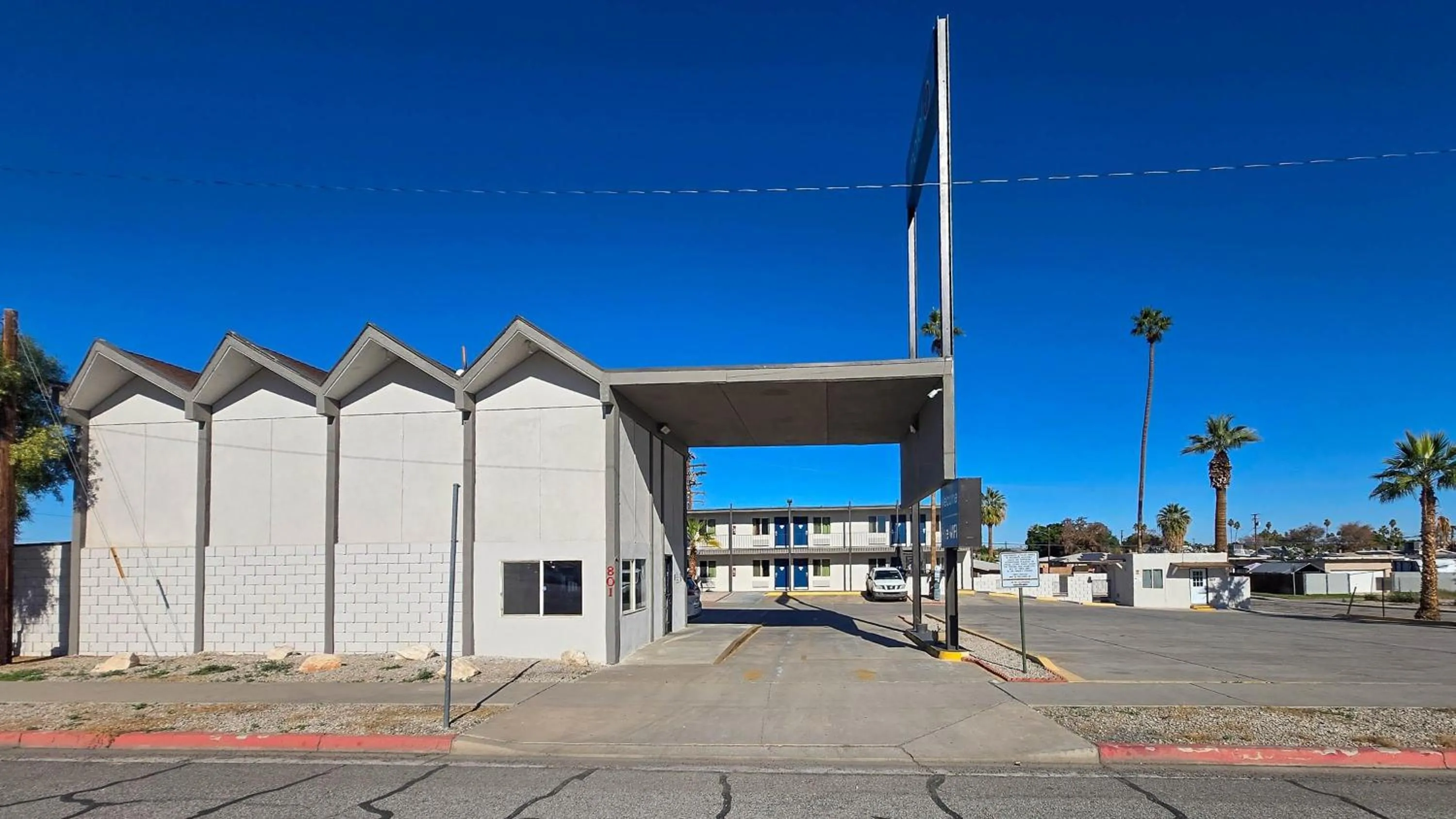 Property building in Motel 6-Blythe, CA - South