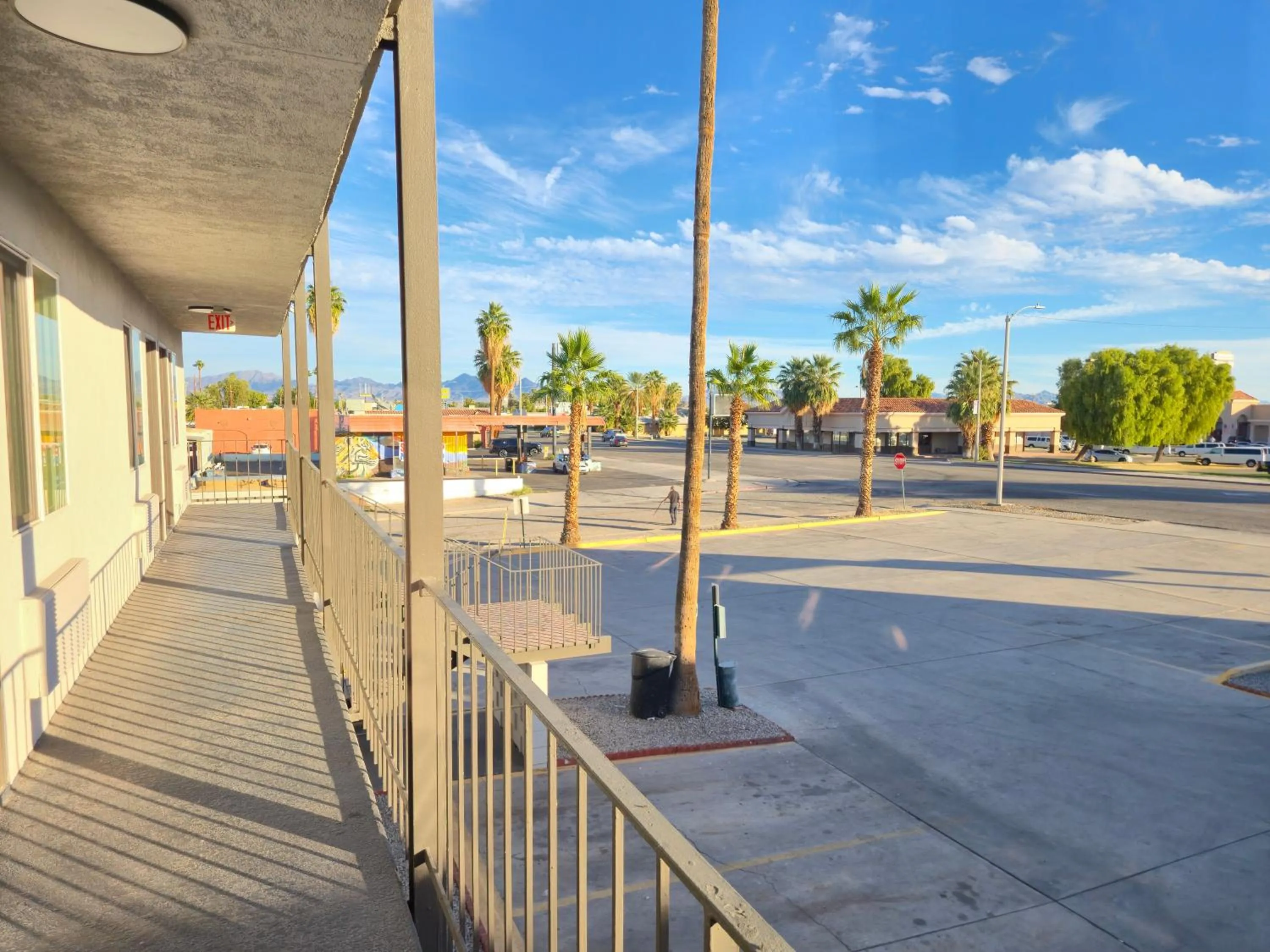 Property building in Motel 6-Blythe, CA - South