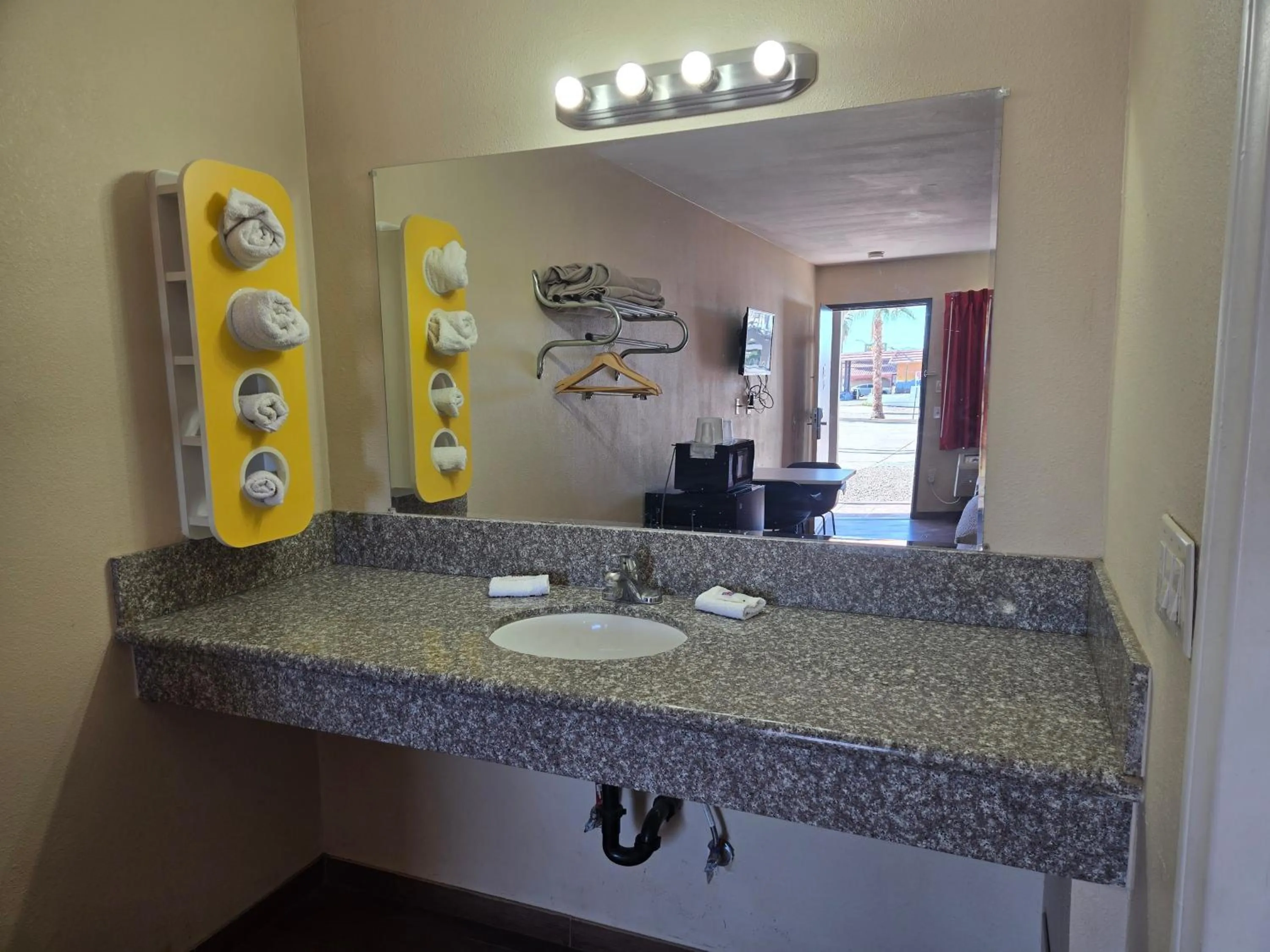 Bathroom in Motel 6-Blythe, CA - South