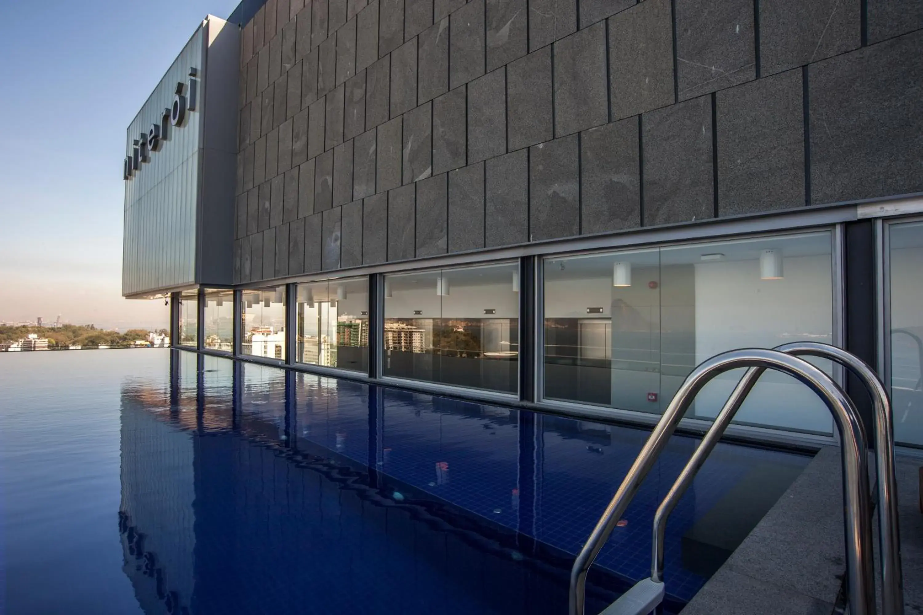 Property building in H Niteroi Hotel Property building in H Niteroi Hotel