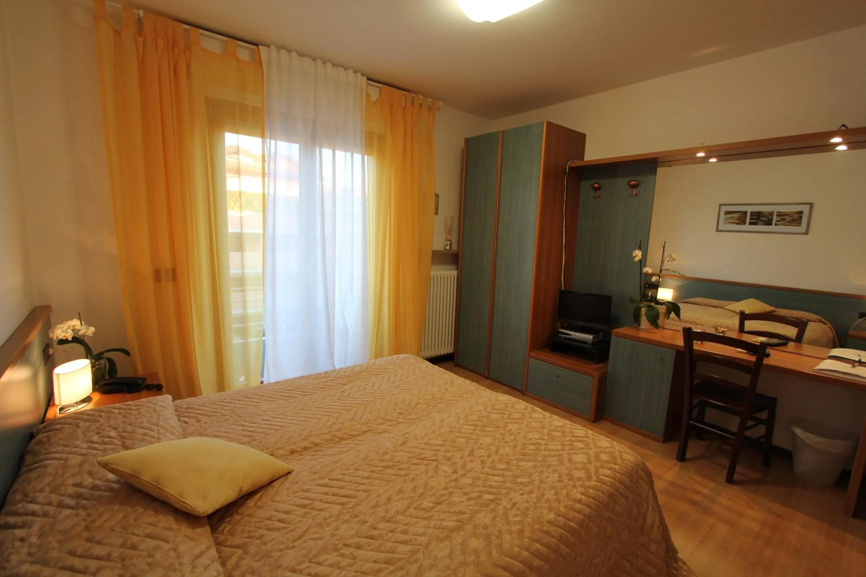 Photo of the whole room, Bed in Hotel Marea