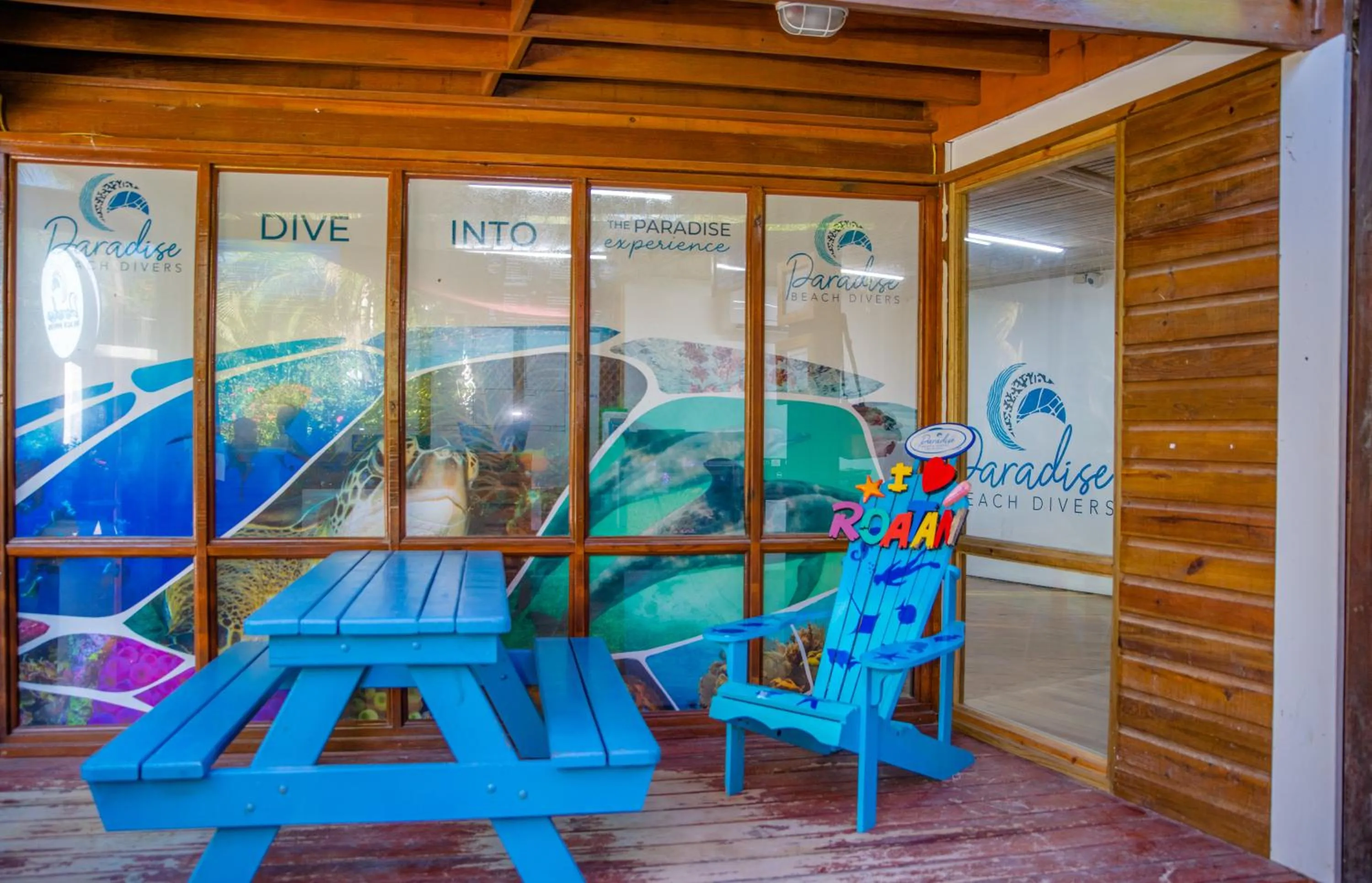 Diving in Paradise Beach Resort & Dive Center
