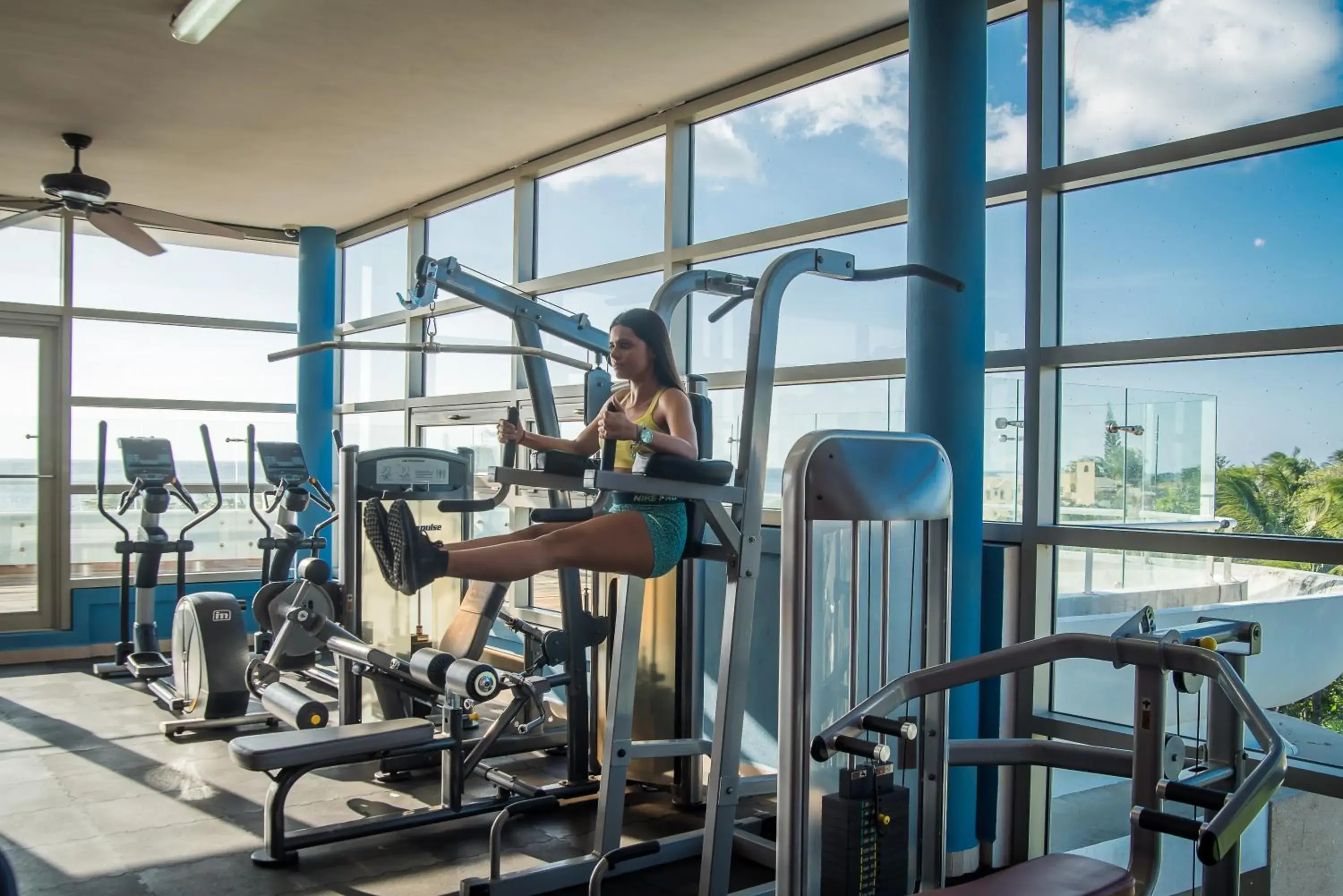 Spring in Paradise Beach Resort & Dive Center Spring in Paradise Beach Resort & Dive Center