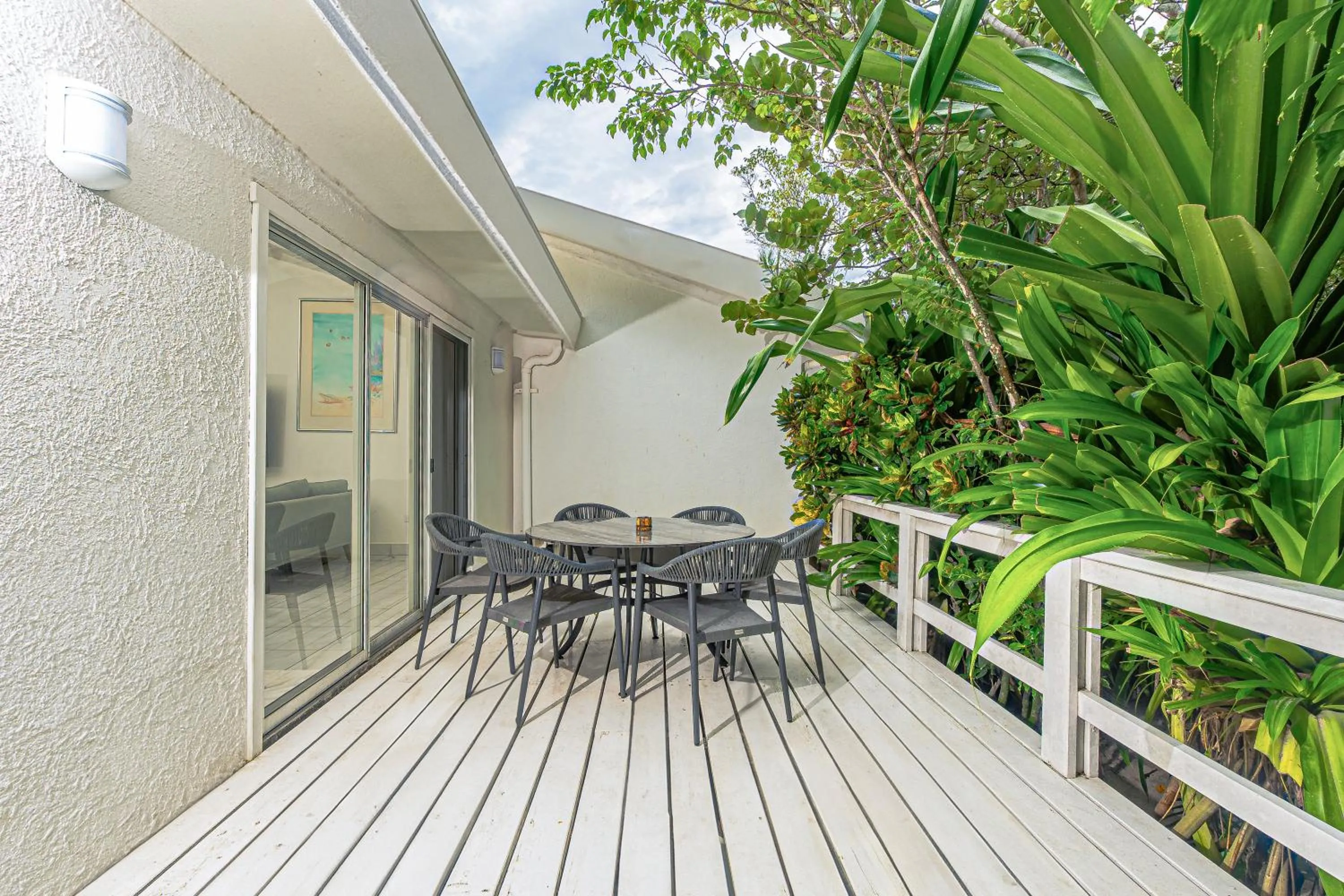 Balcony/Terrace in Paradise Beach Resort & Dive Center