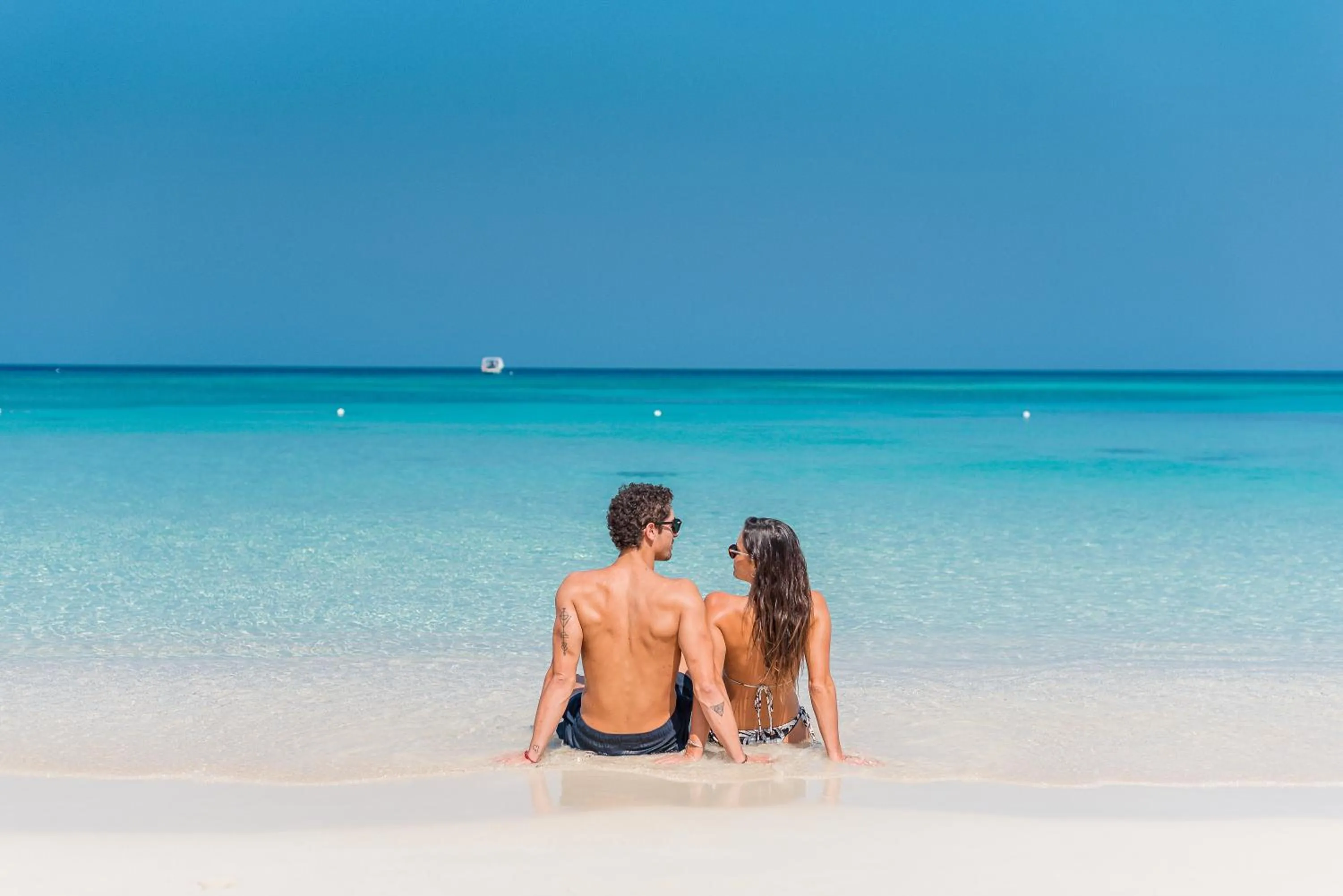 Day in Paradise Beach Resort & Dive Center