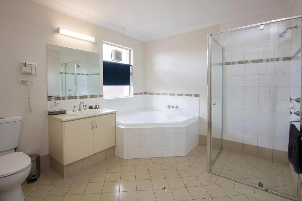 Bathroom in Pinnacles Edge Resort