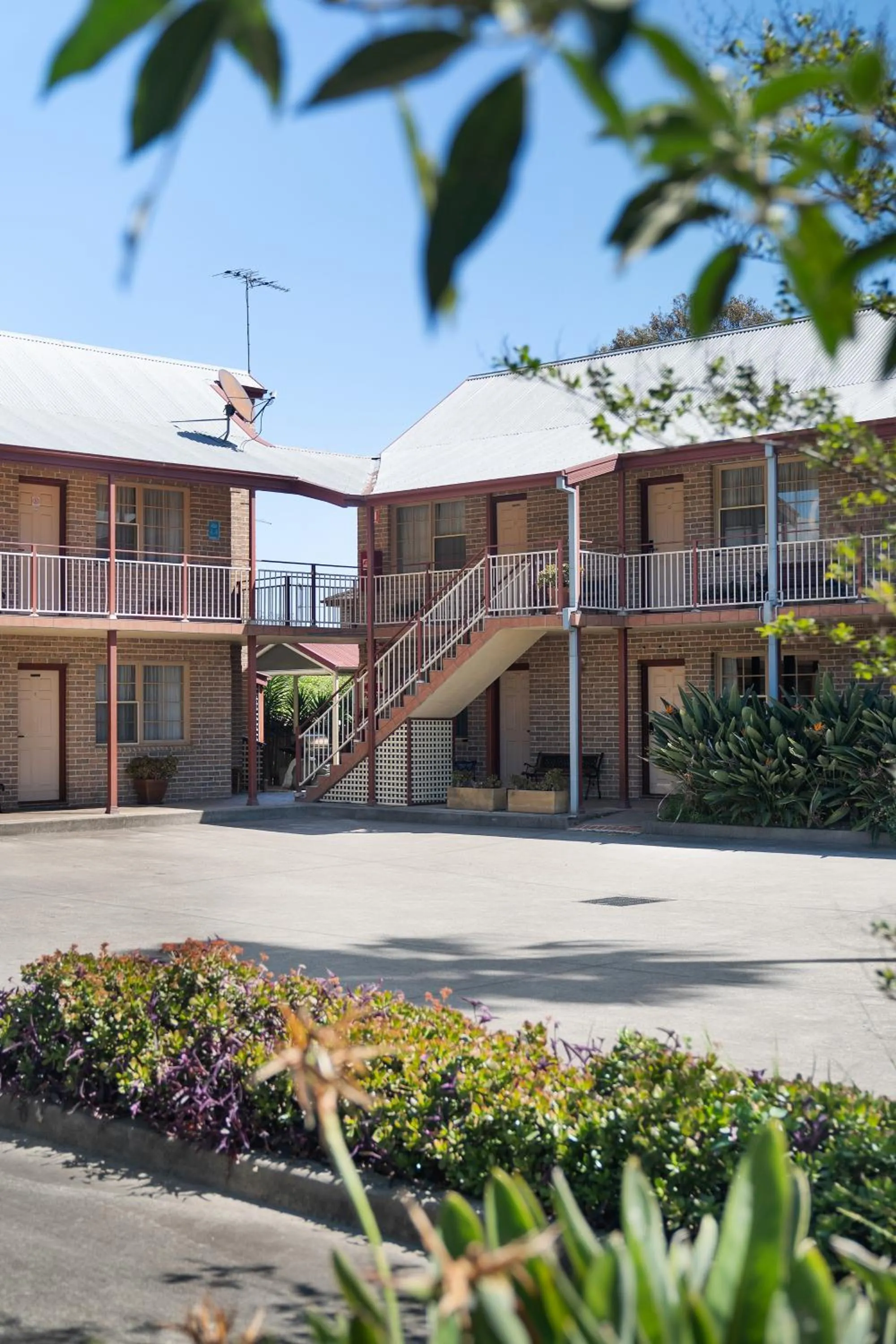 Property building in SureStay Hotel by Best Western, New Inn Richmond