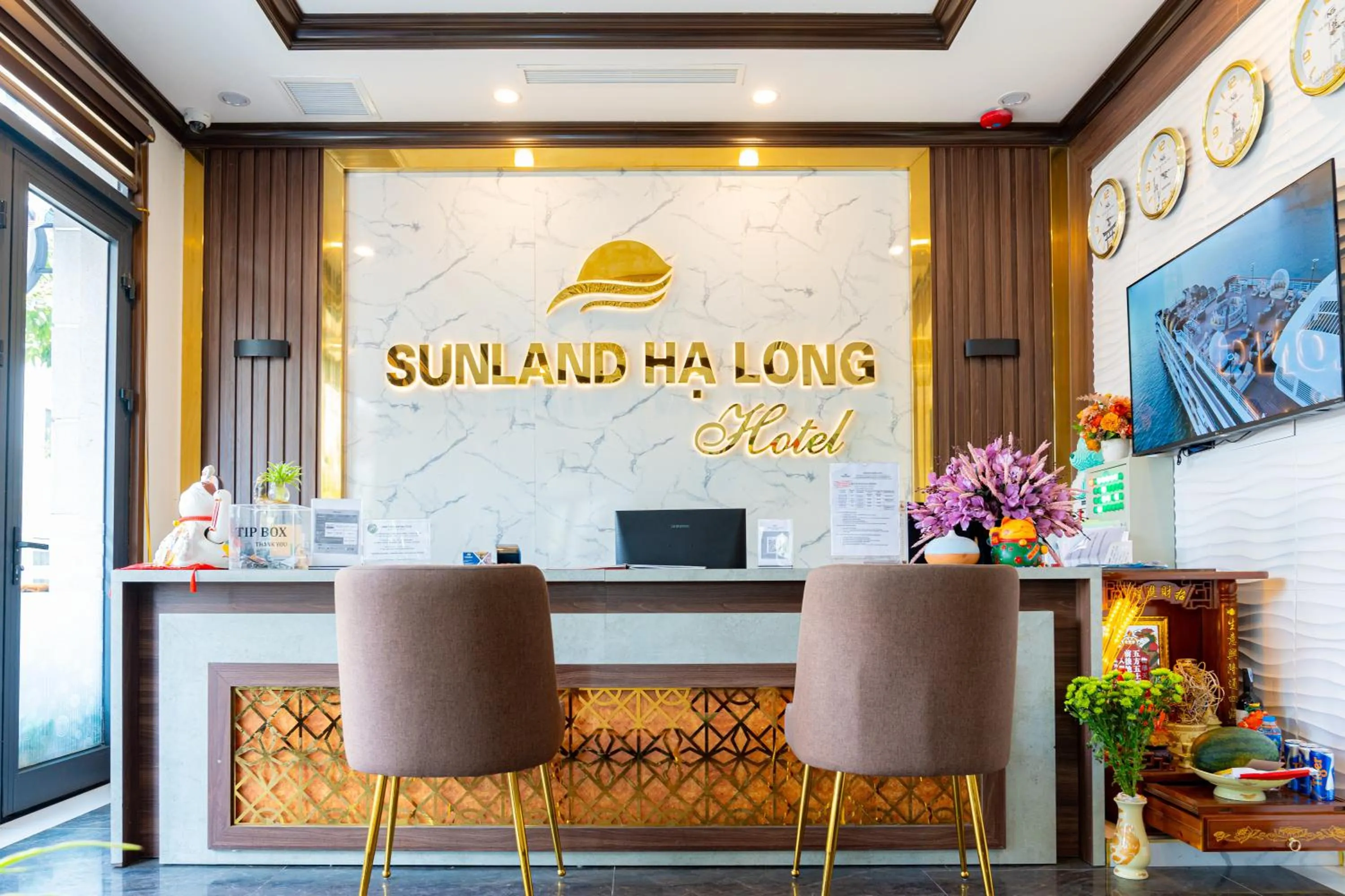 Lobby or reception in Sunland Halong Hotel and Restaurant