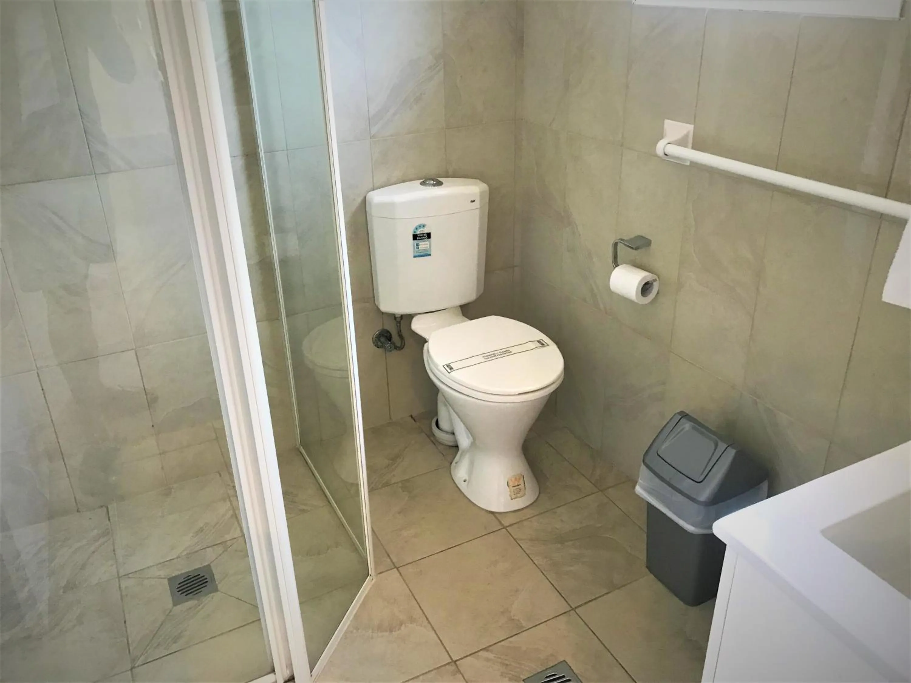 Bathroom in Toukley Motor Inn