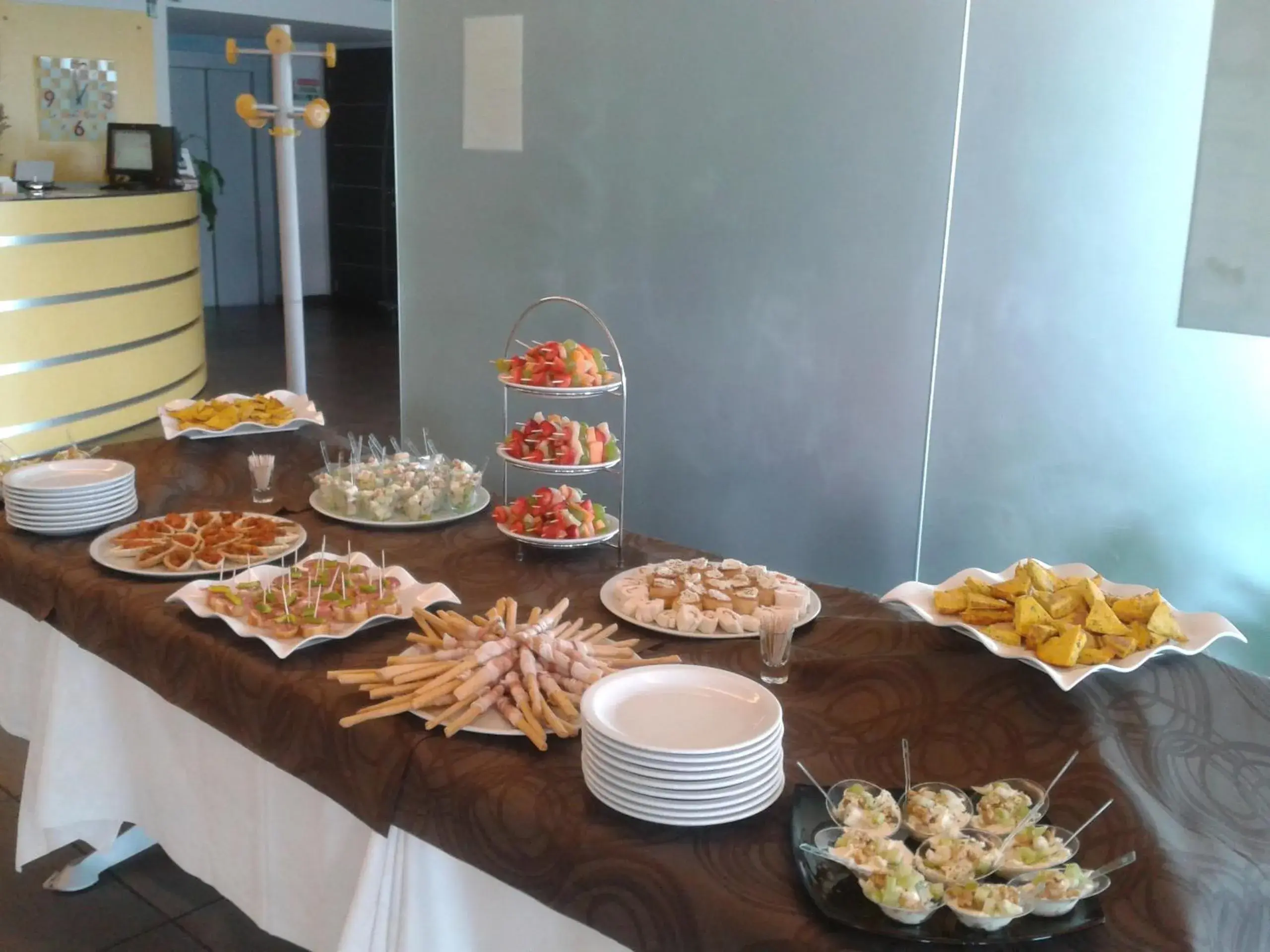 Food and drinks in Dama Hotel Food and drinks in Dama Hotel