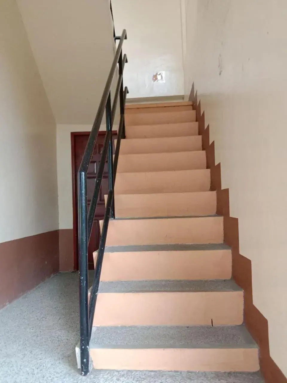 Property building in RedDoorz @ Solid Rock Guest House Baler Property building in RedDoorz @ Solid Rock Guest House Baler