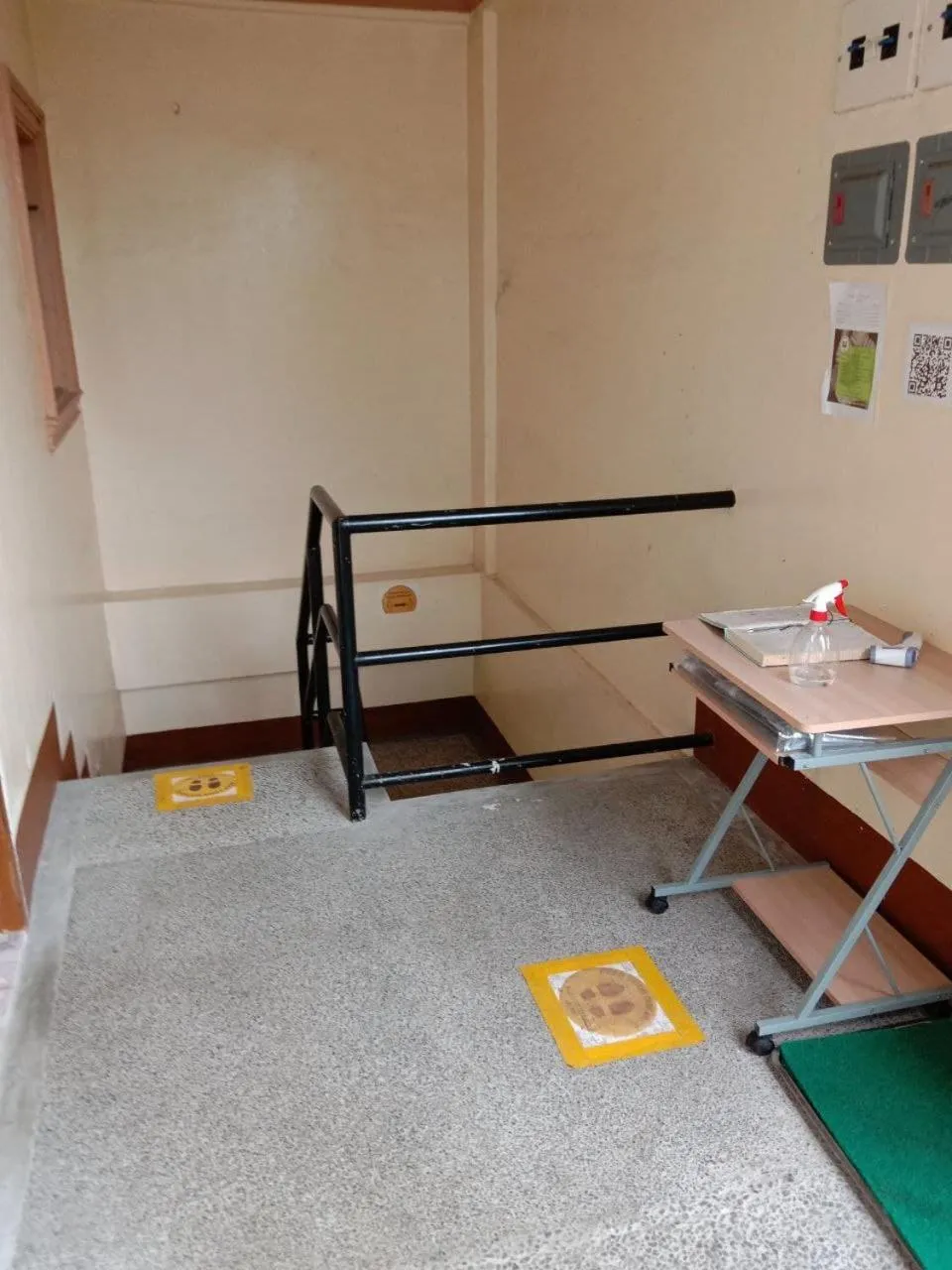 Balcony/Terrace in RedDoorz @ Solid Rock Guest House Baler