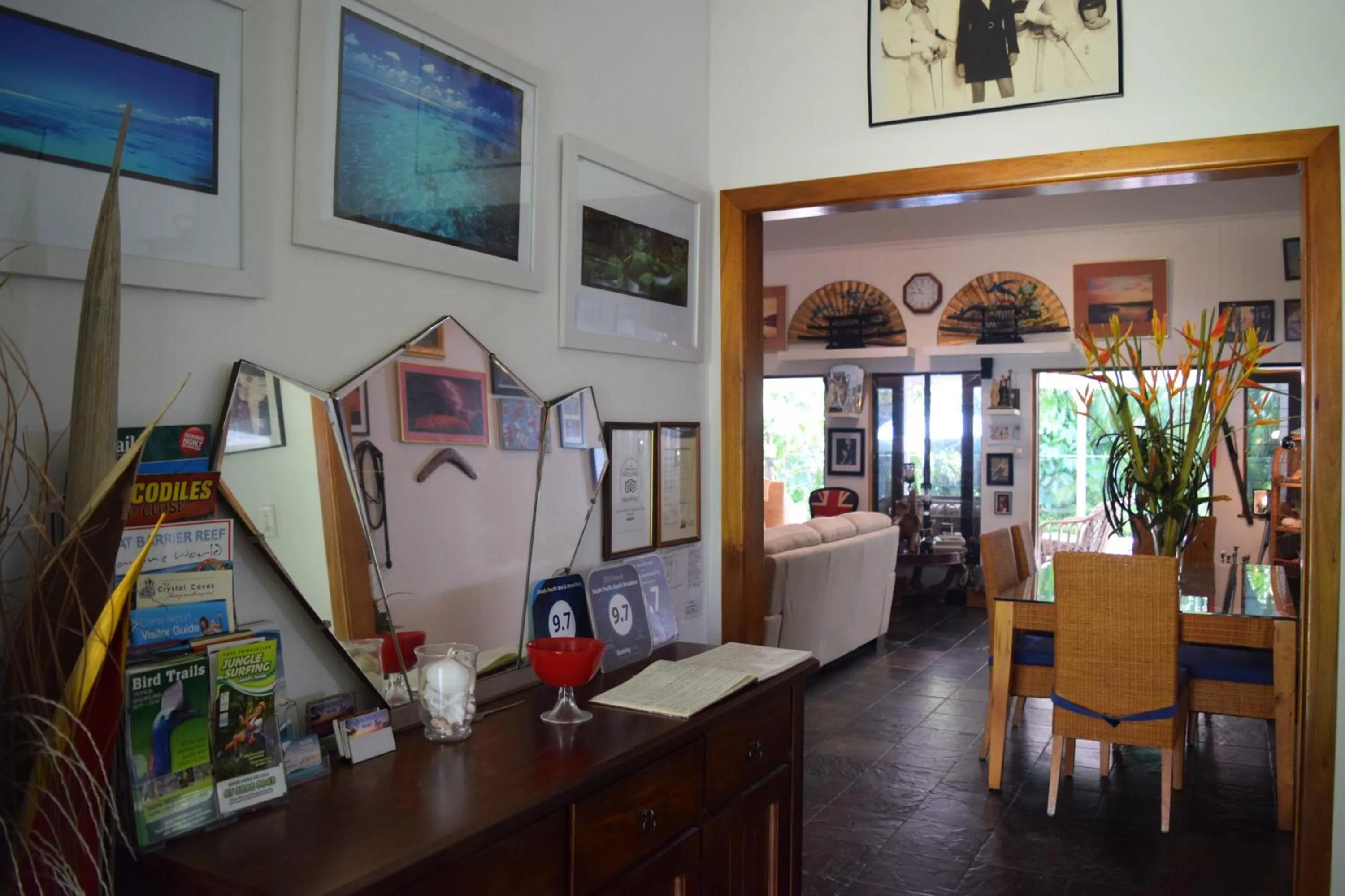 Lobby or reception in South Pacific Bed & Breakfast