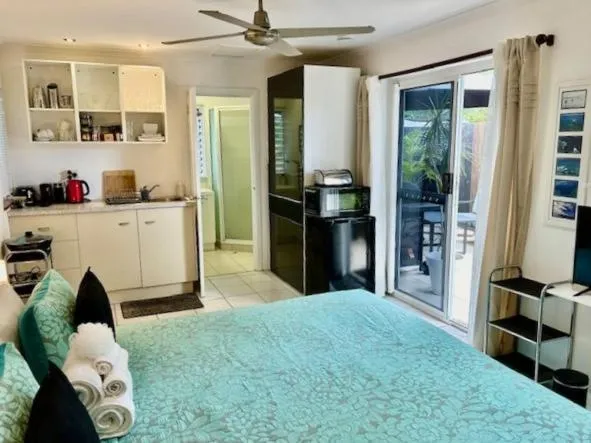 Bed in South Pacific Bed & Breakfast