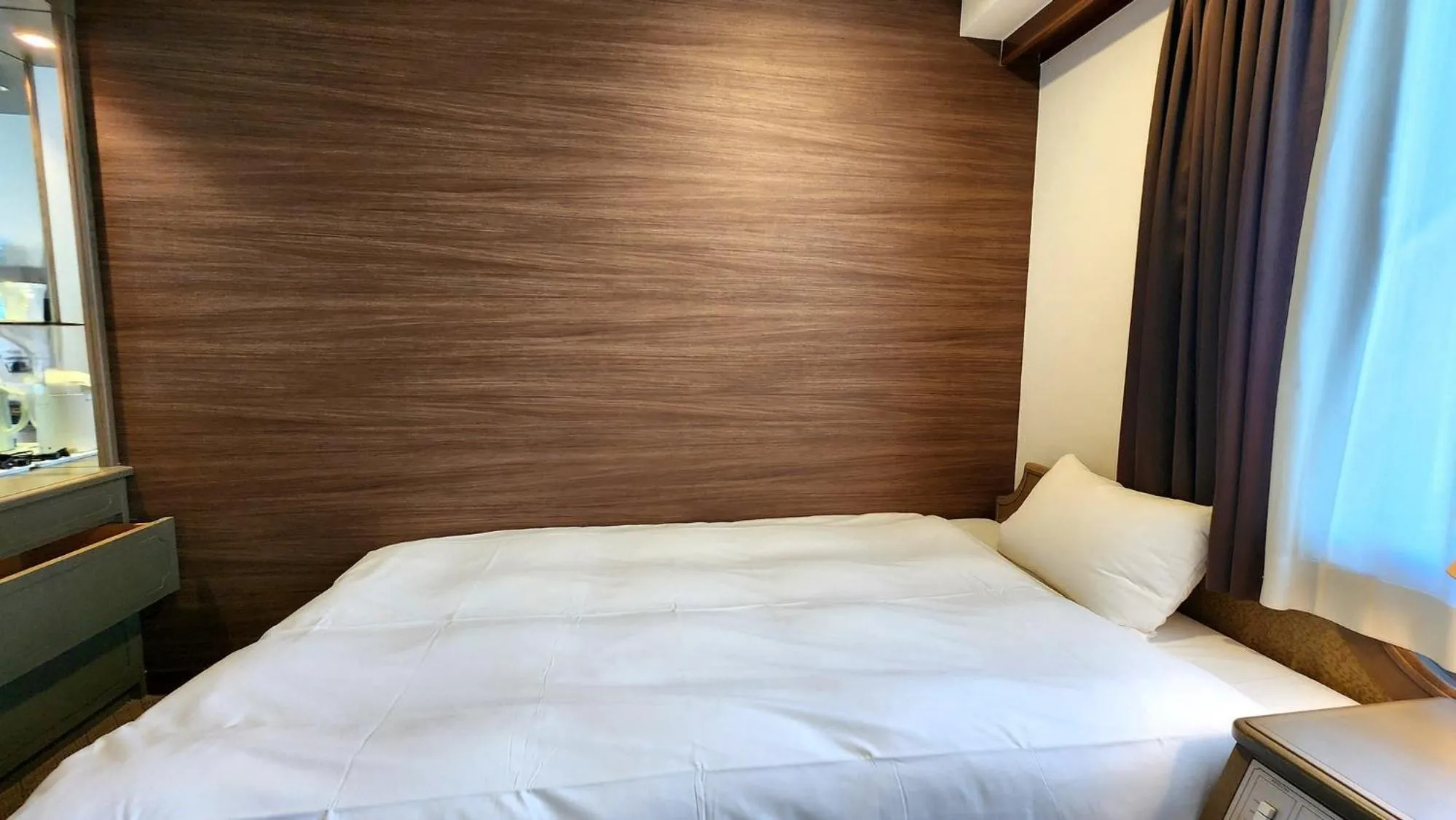 Photo of the whole room, Bed in Platon Hotel Yokkaichi