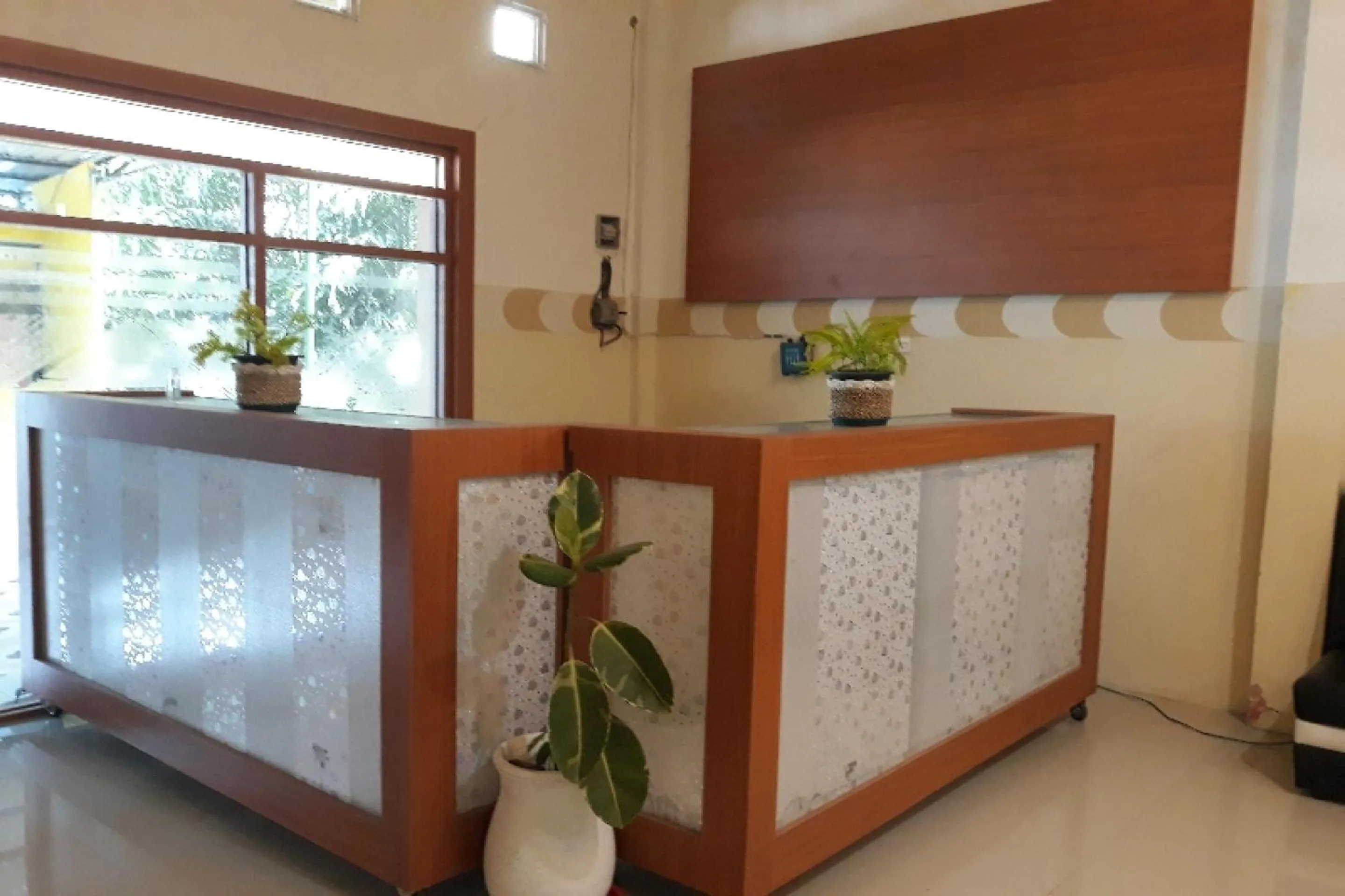 Lobby or reception in OYO 91162 Homestay Ansyariah Syariah