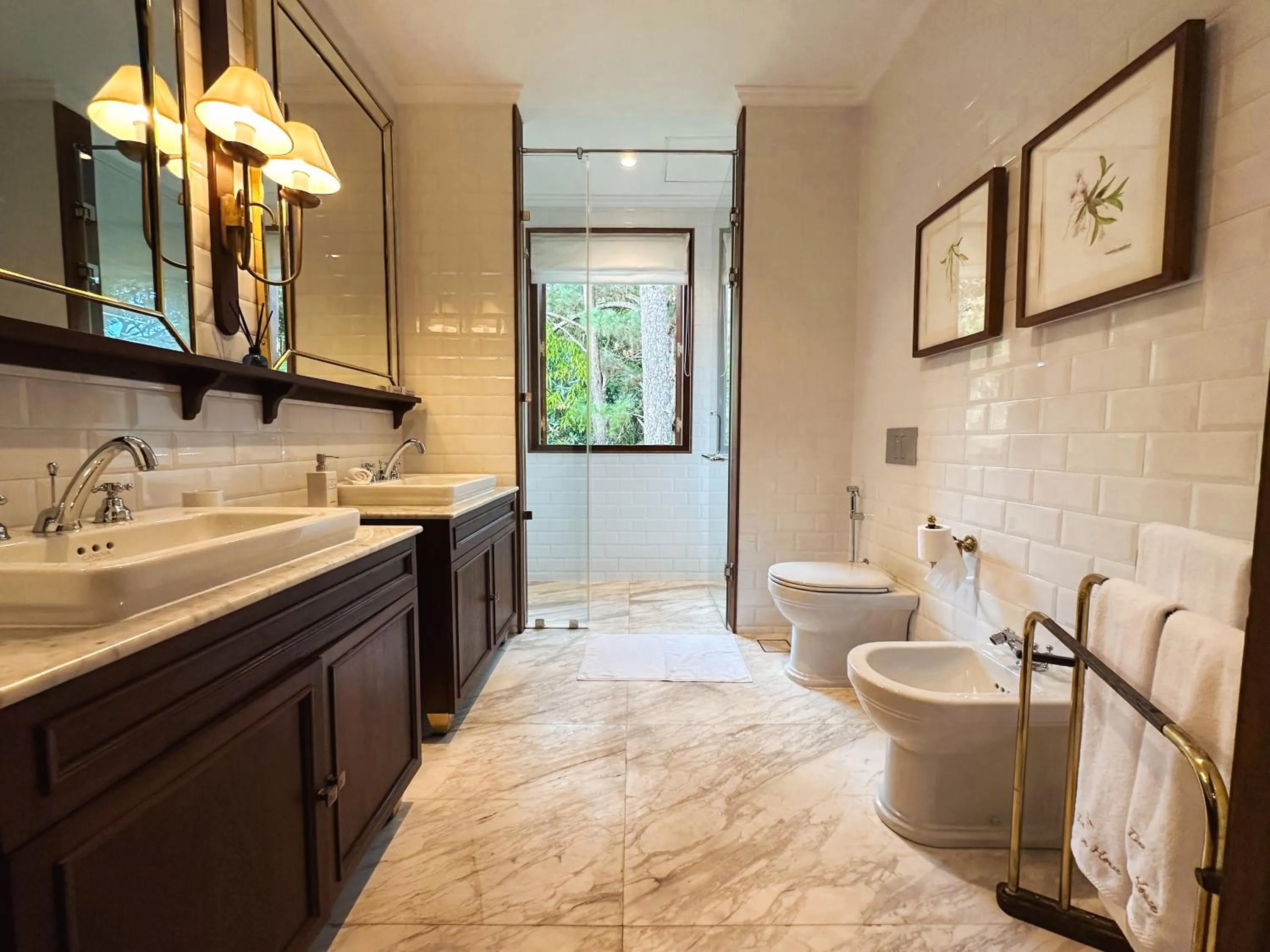 Bathroom in Kandy Dendrobium House