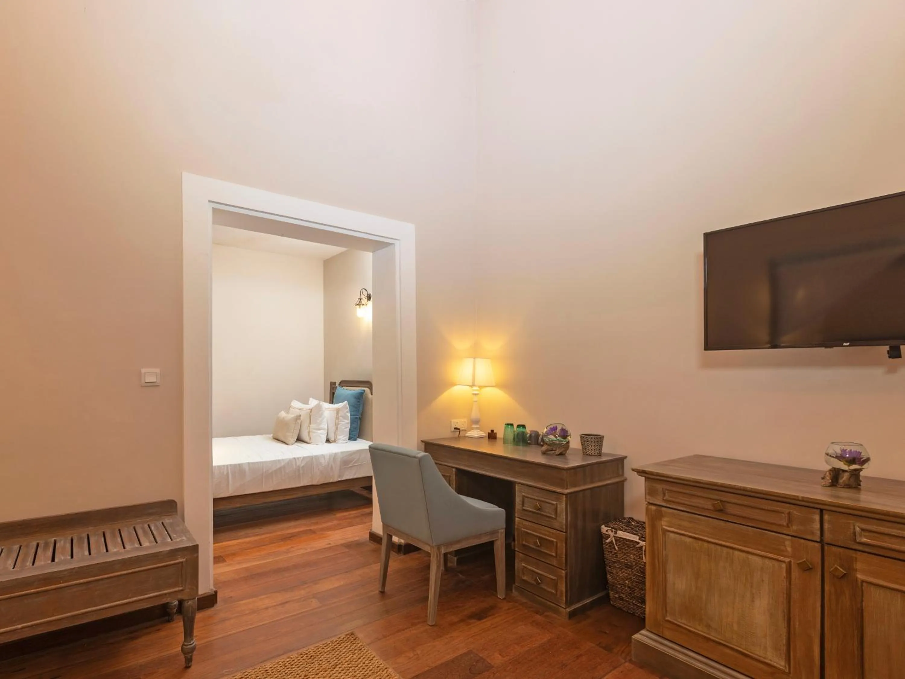 Communal lounge/ TV room, Bed in Heritage Boutique by Seven Angels