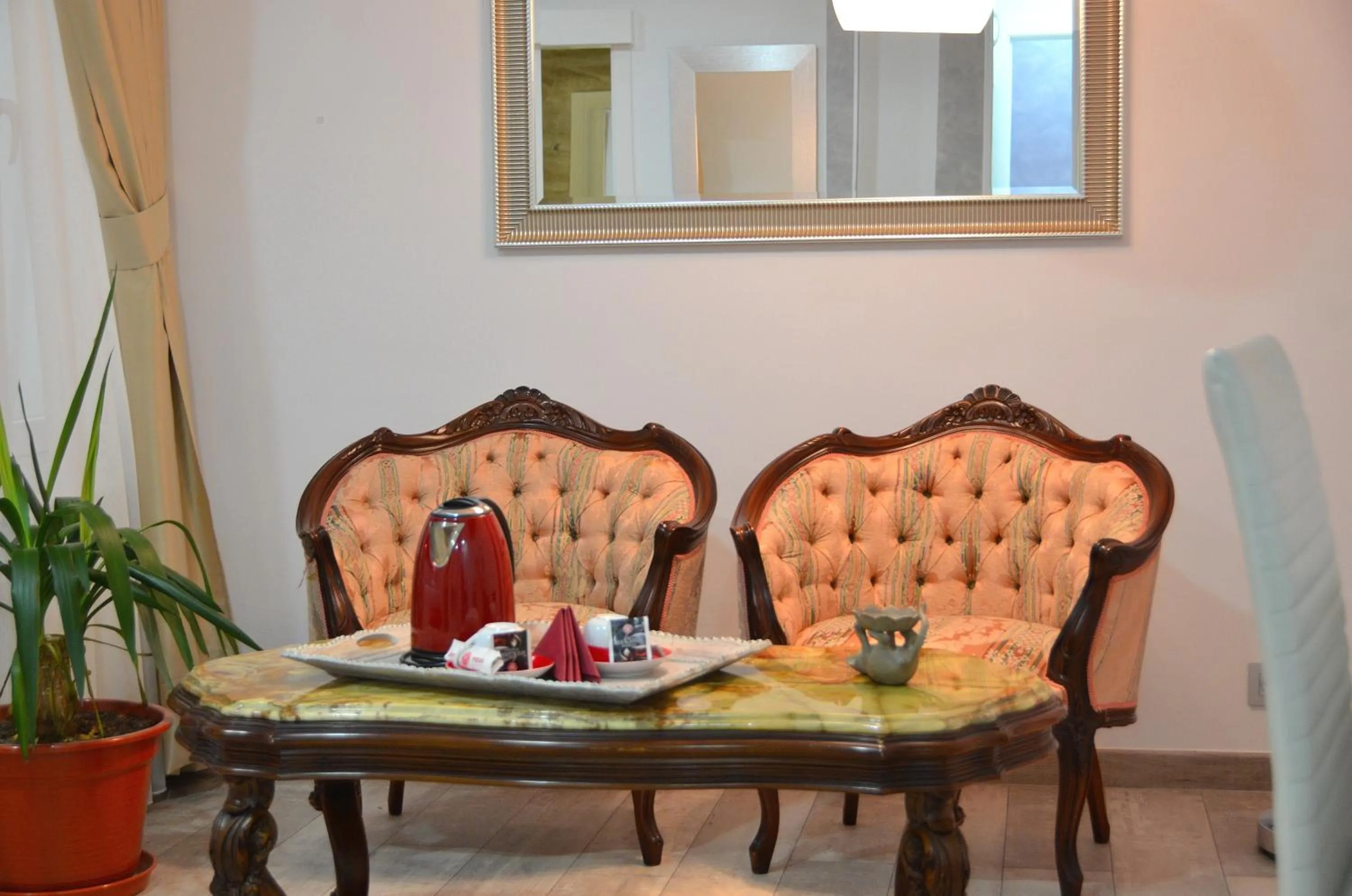 Coffee/tea facilities in Hostal Alexis Madrid