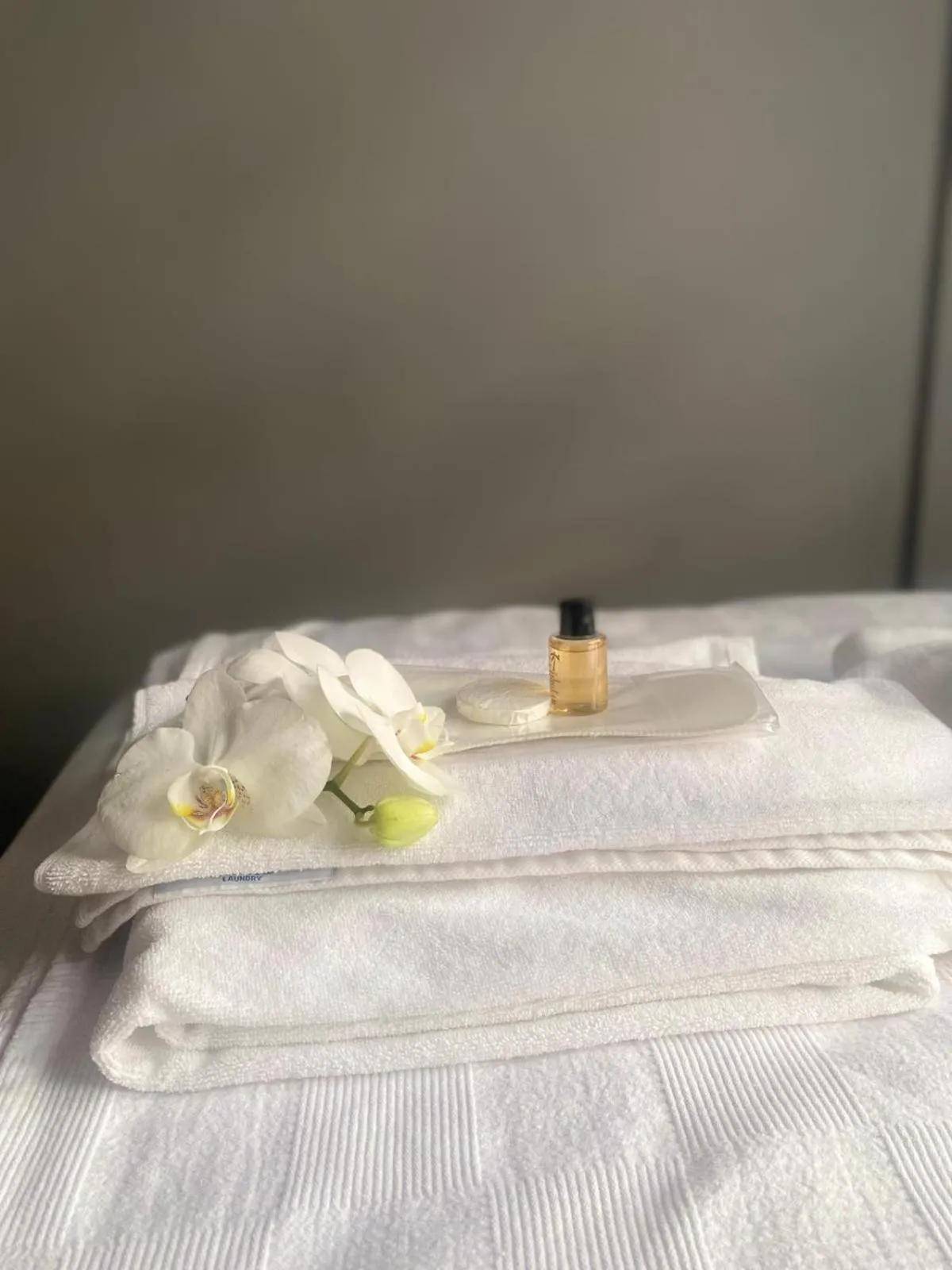 towels, Bed in ÇALIŞKANLAR OTEL