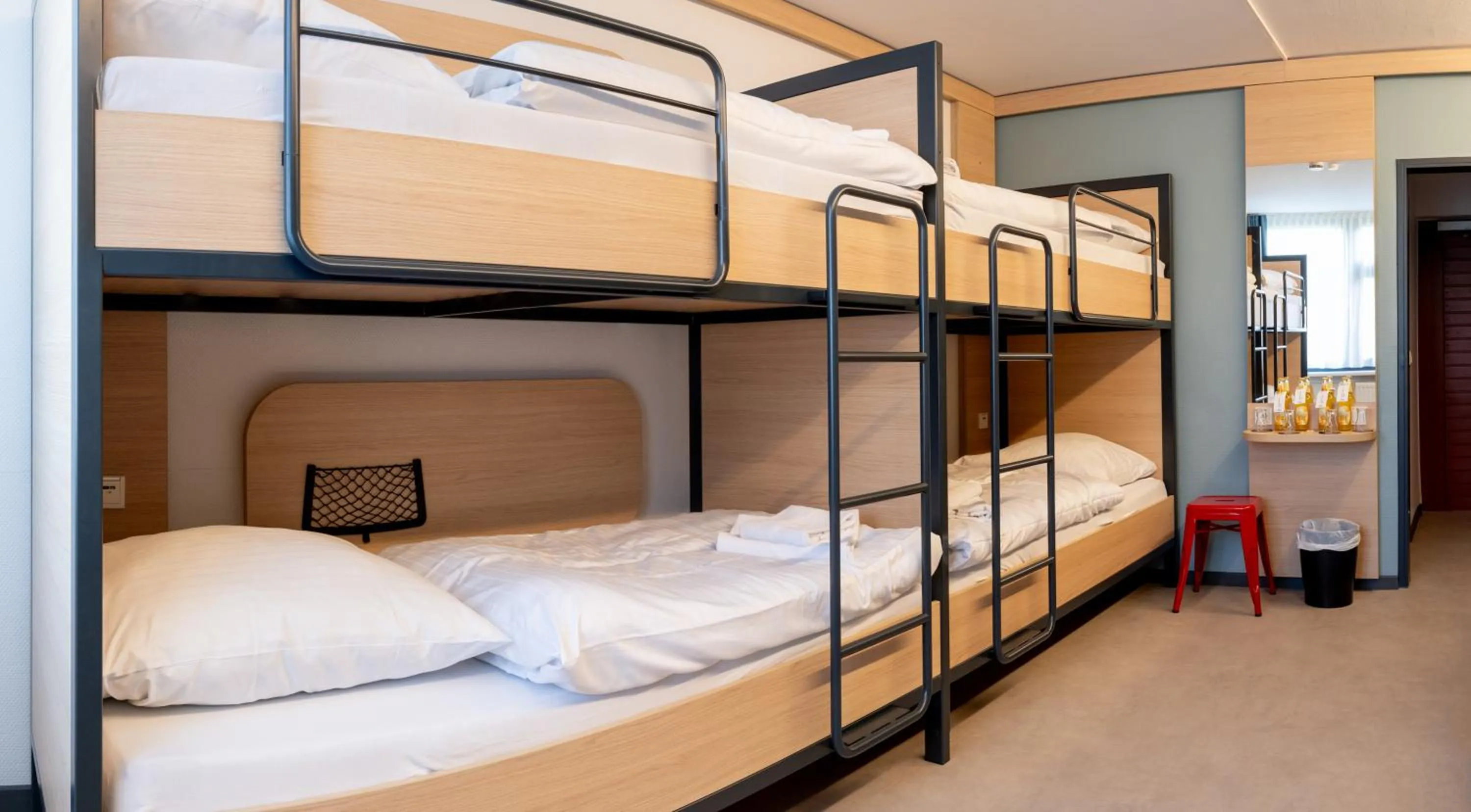 Photo of the whole room, Bed in Hermann Neuberger Sportschule