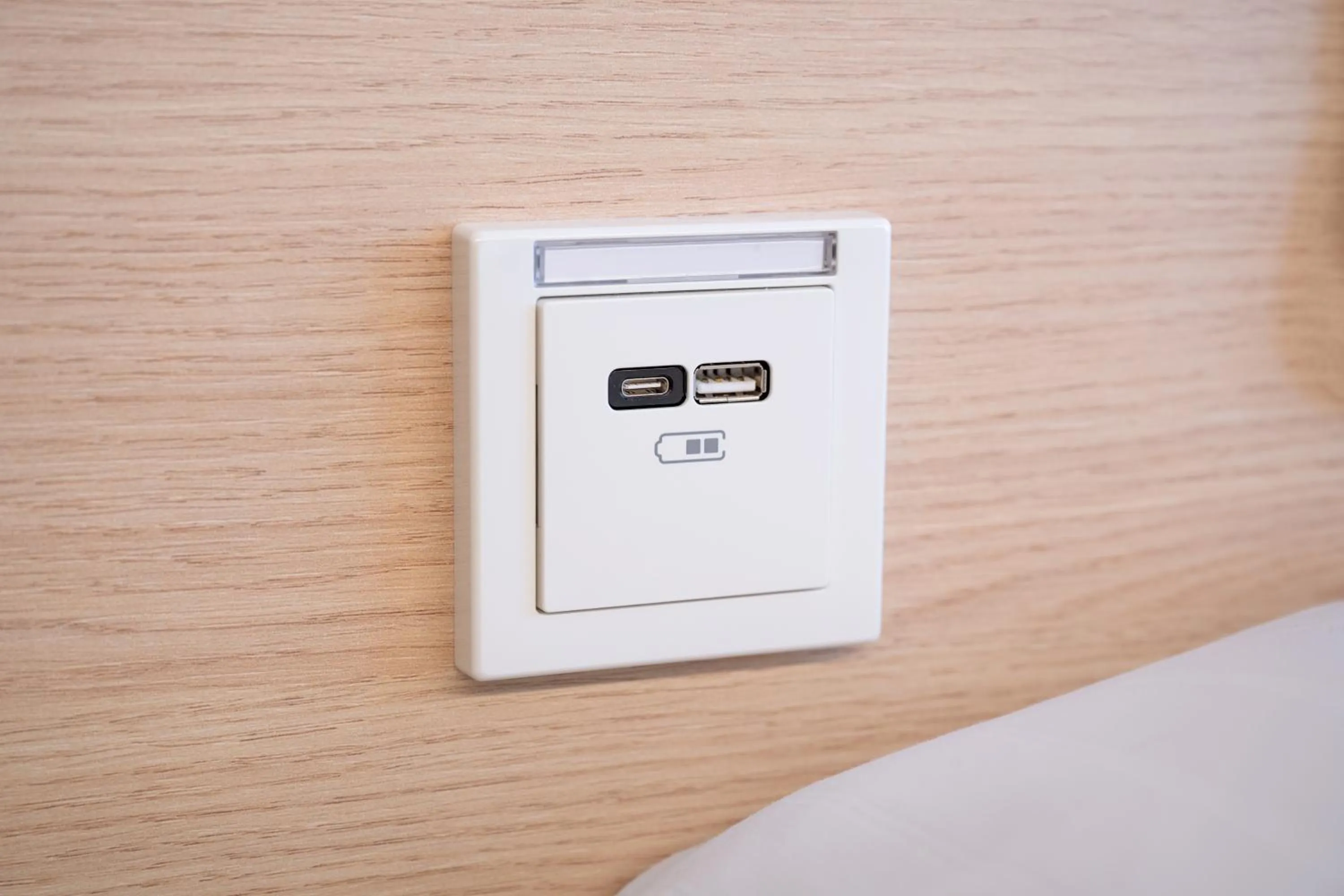 hair dresser in Hermann Neuberger Sportschule