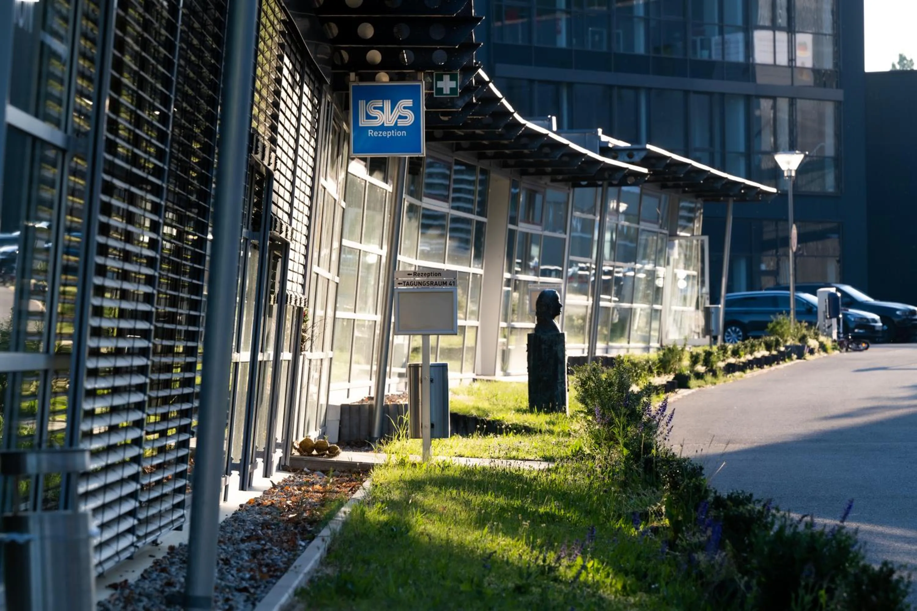 Facade/entrance in Hermann Neuberger Sportschule