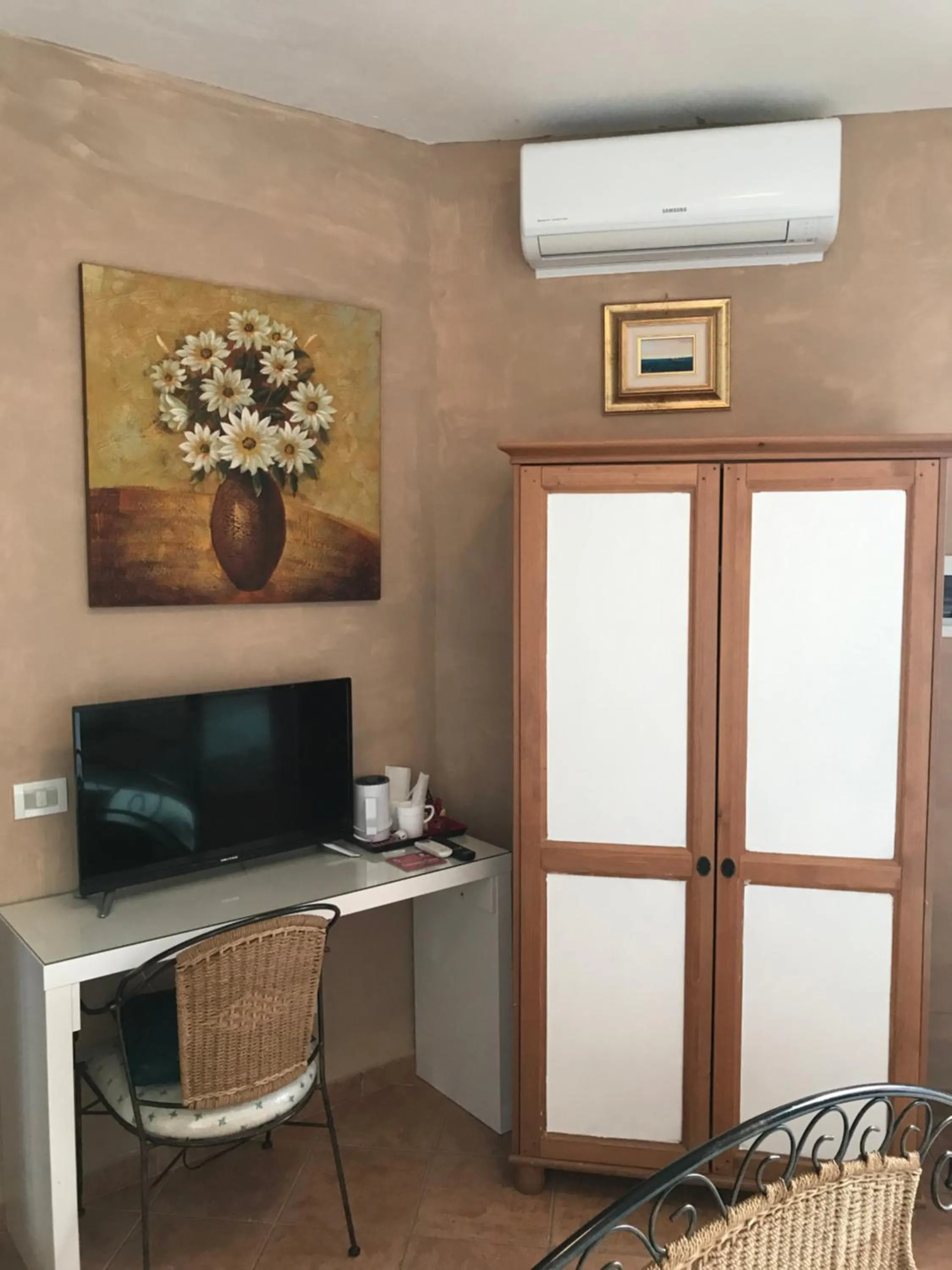 Photo of the whole room in Villa Monica B&B