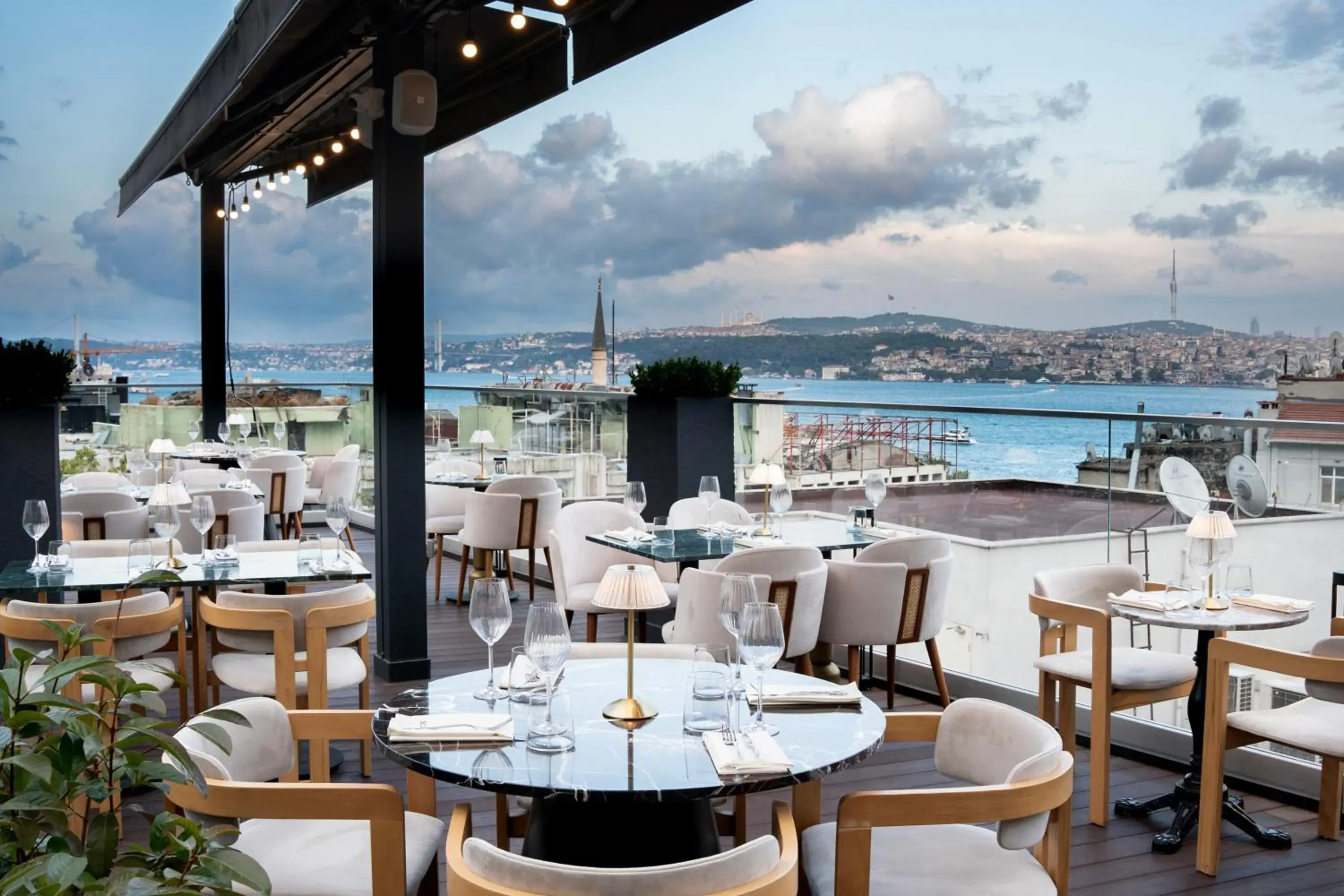 Restaurant/places to eat in Loop Hotel Bosphorus İstanbul Restaurant/places to eat in Loop Hotel Bosphorus İstanbul