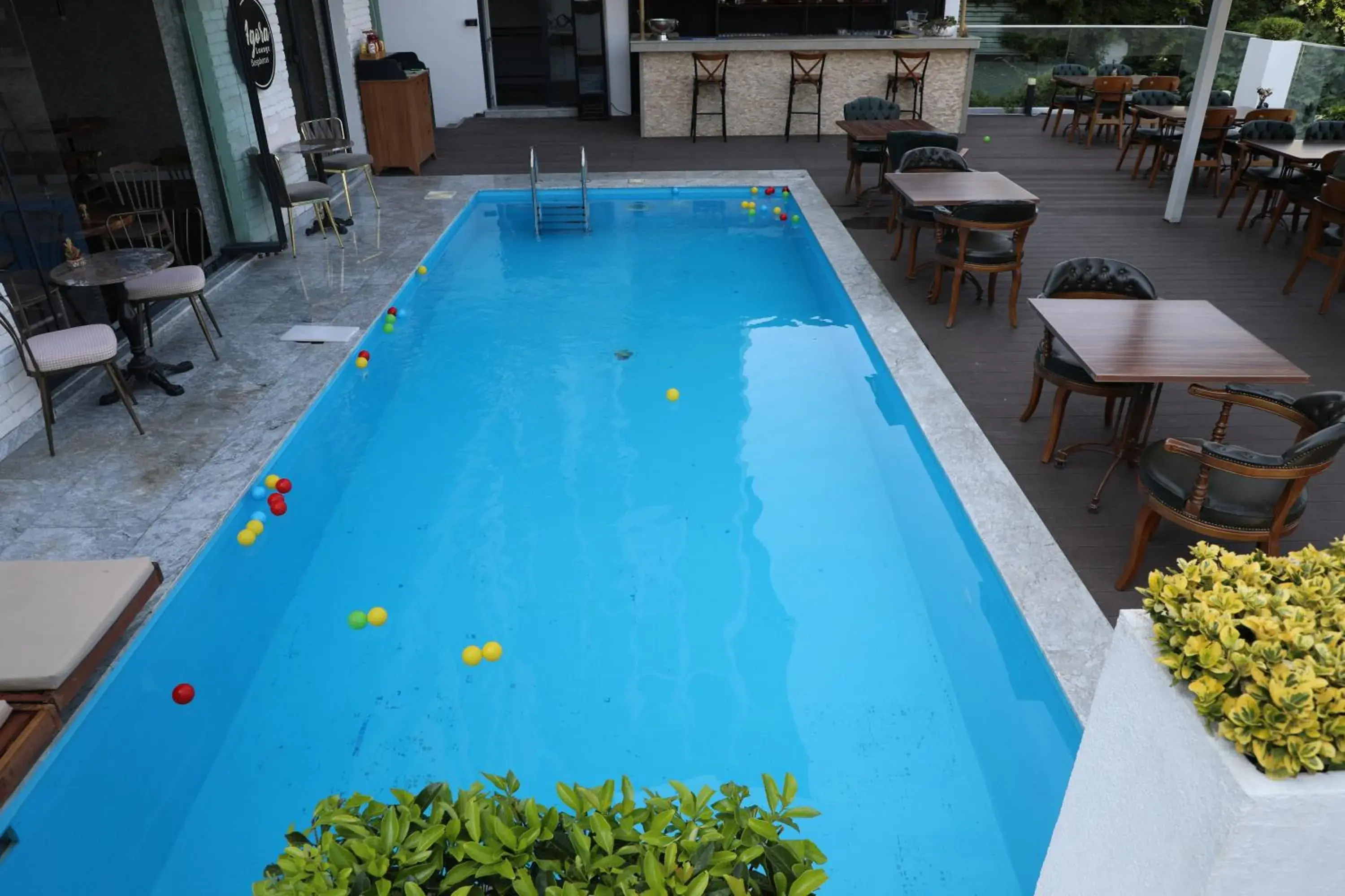 Swimming pool in Loop Hotel Bosphorus İstanbul Swimming pool in Loop Hotel Bosphorus İstanbul