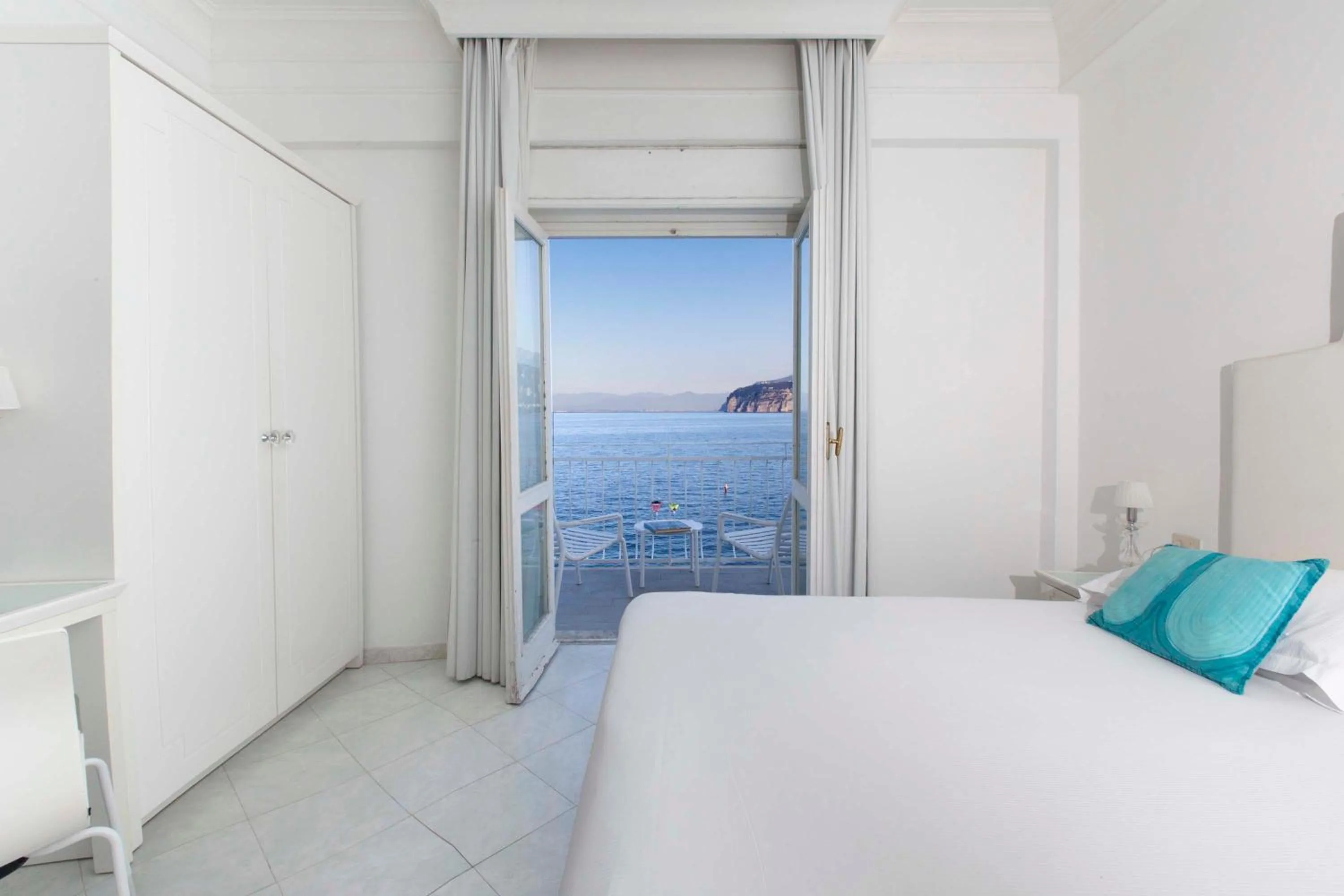 Bedroom in Hotel Admiral