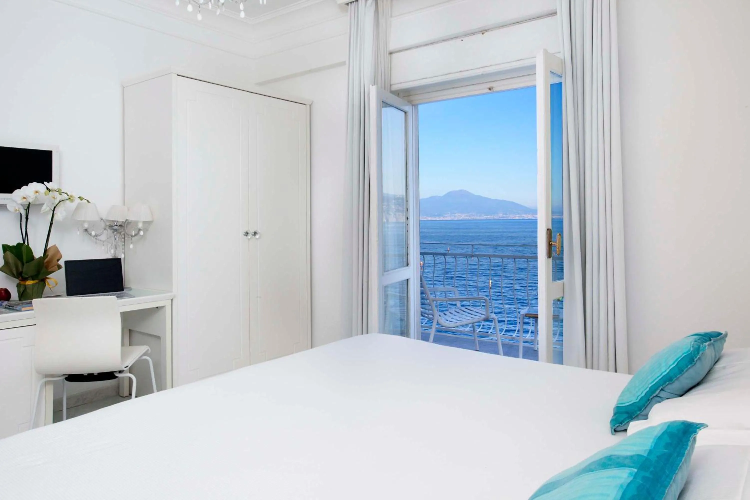 Bedroom in Hotel Admiral