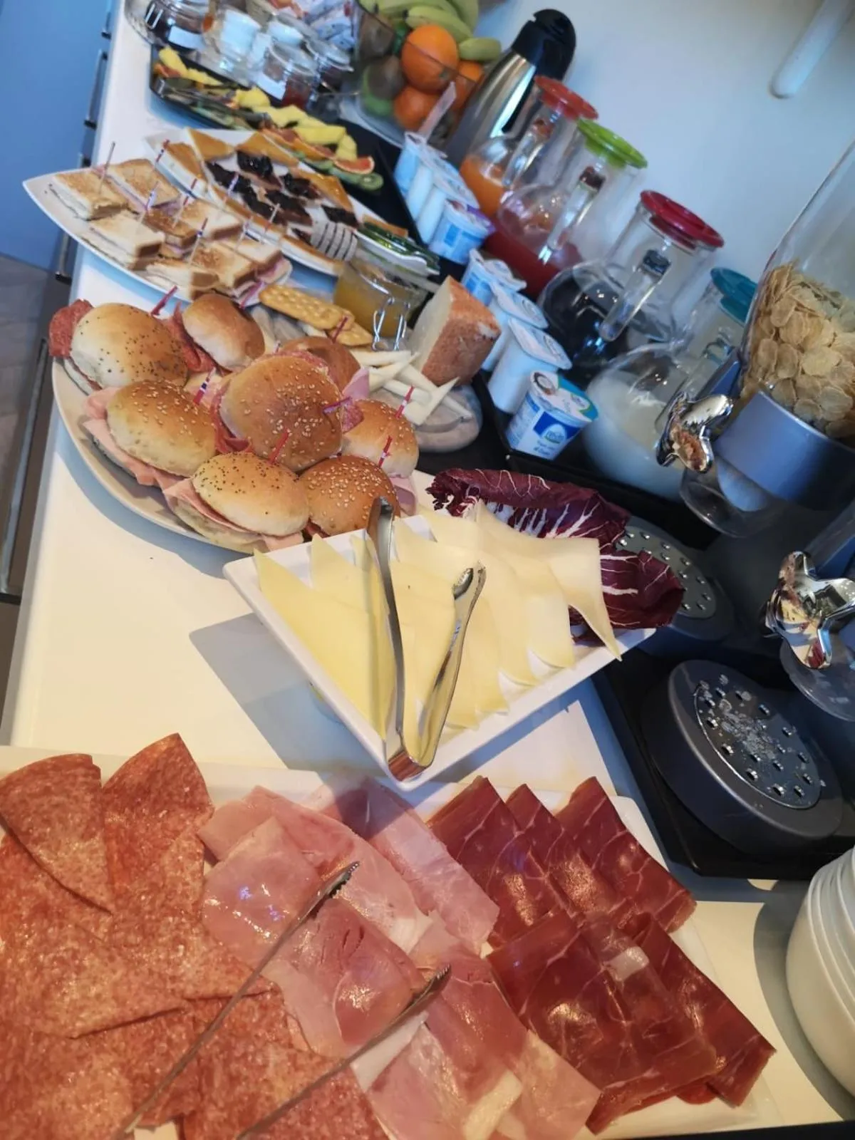 Buffet breakfast in Mia Suites