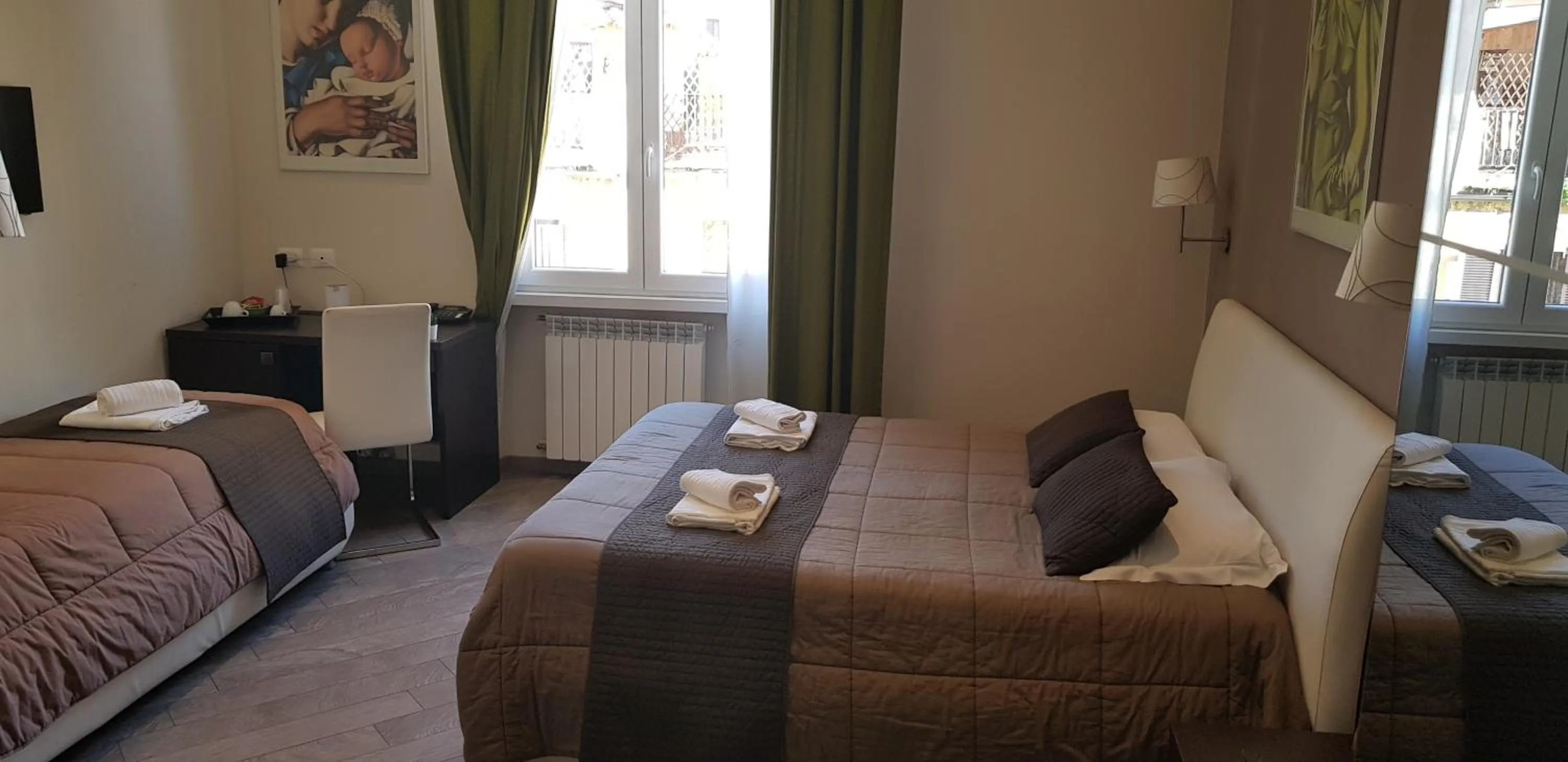 Bedroom, Bed in Mia Suites