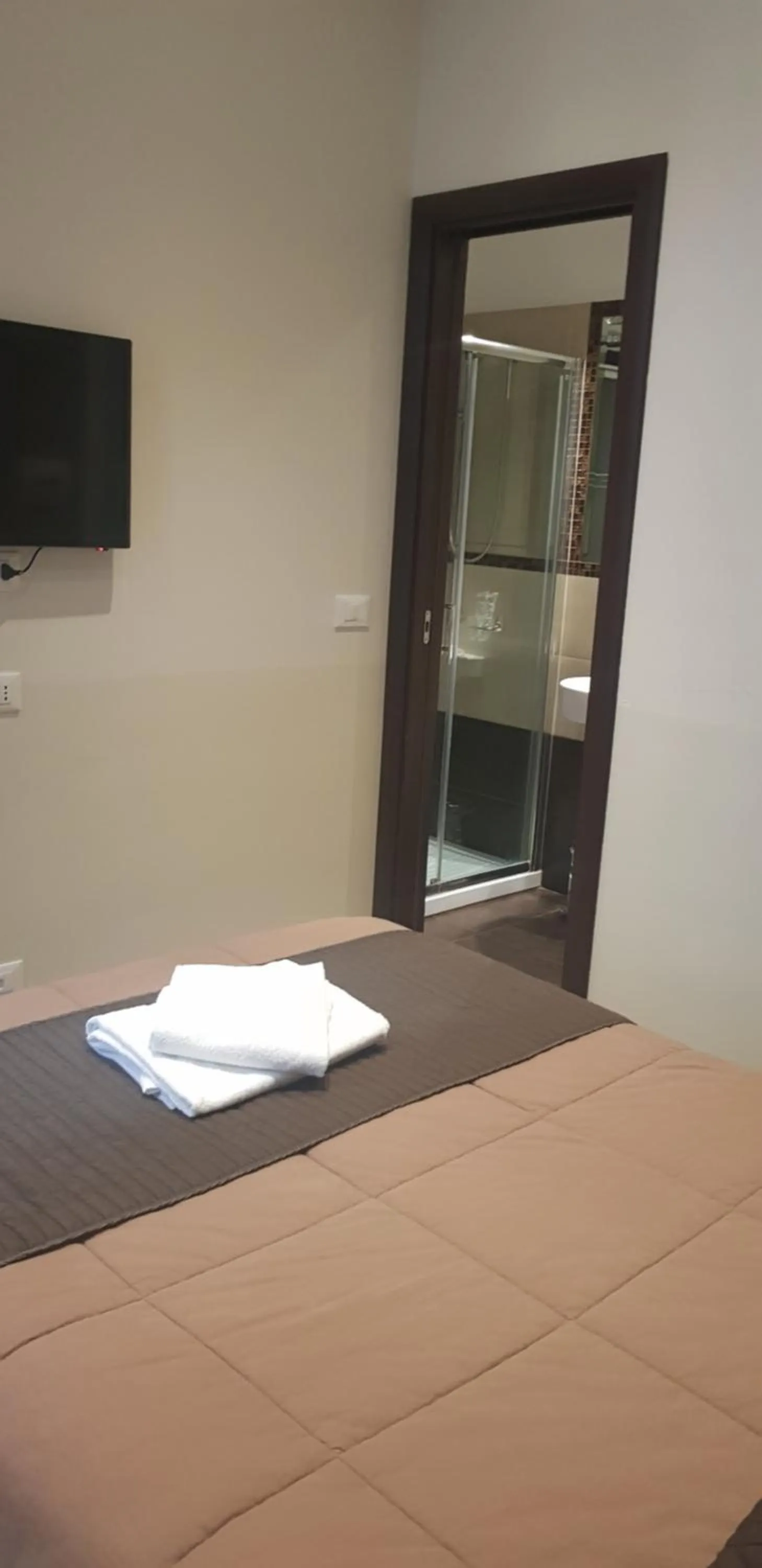 Bedroom, Bed in Mia Suites