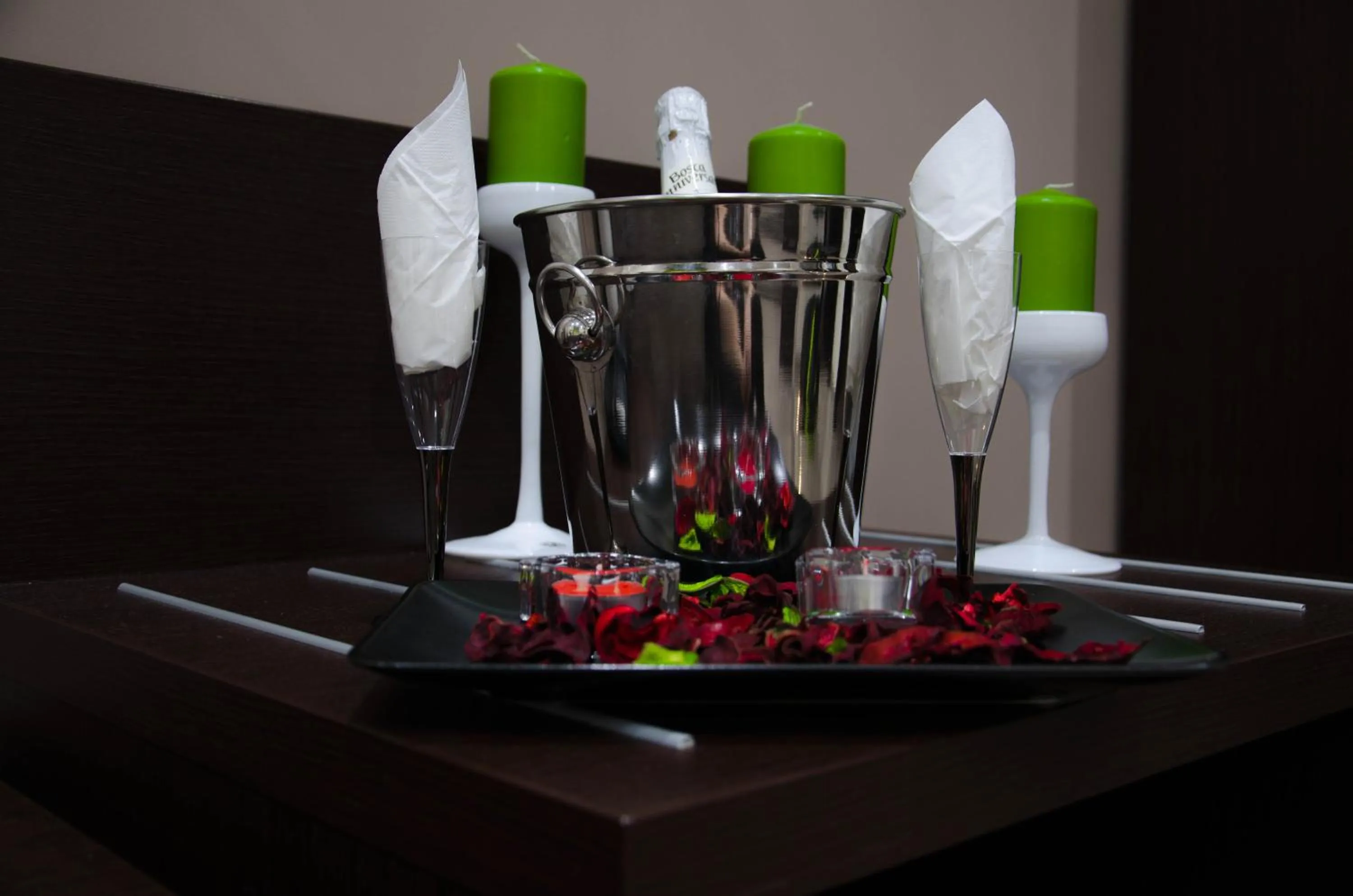 Food and drinks in Mia Suites