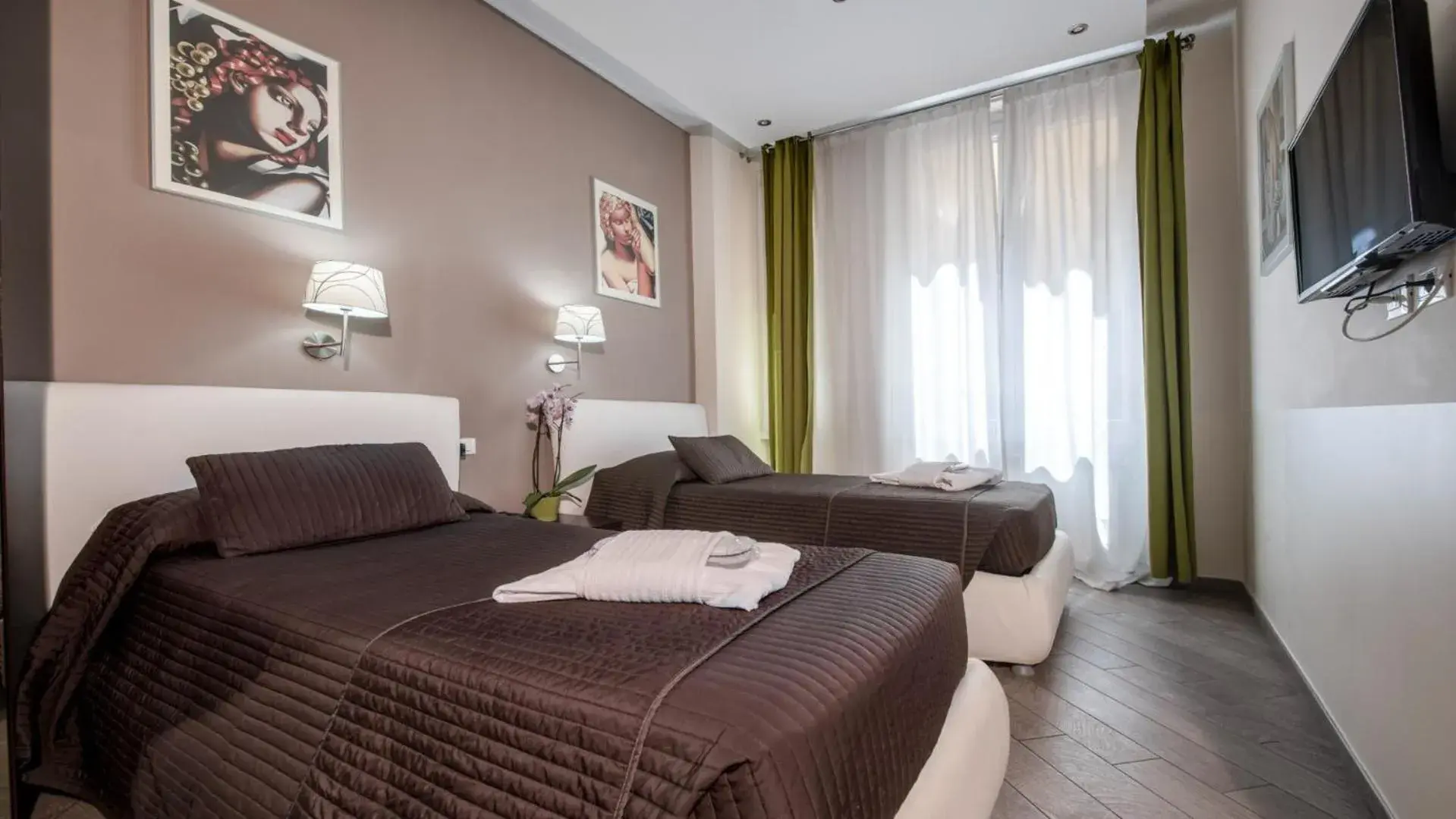 Two Connecting Rooms in Mia Suites Two Connecting Rooms in Mia Suites