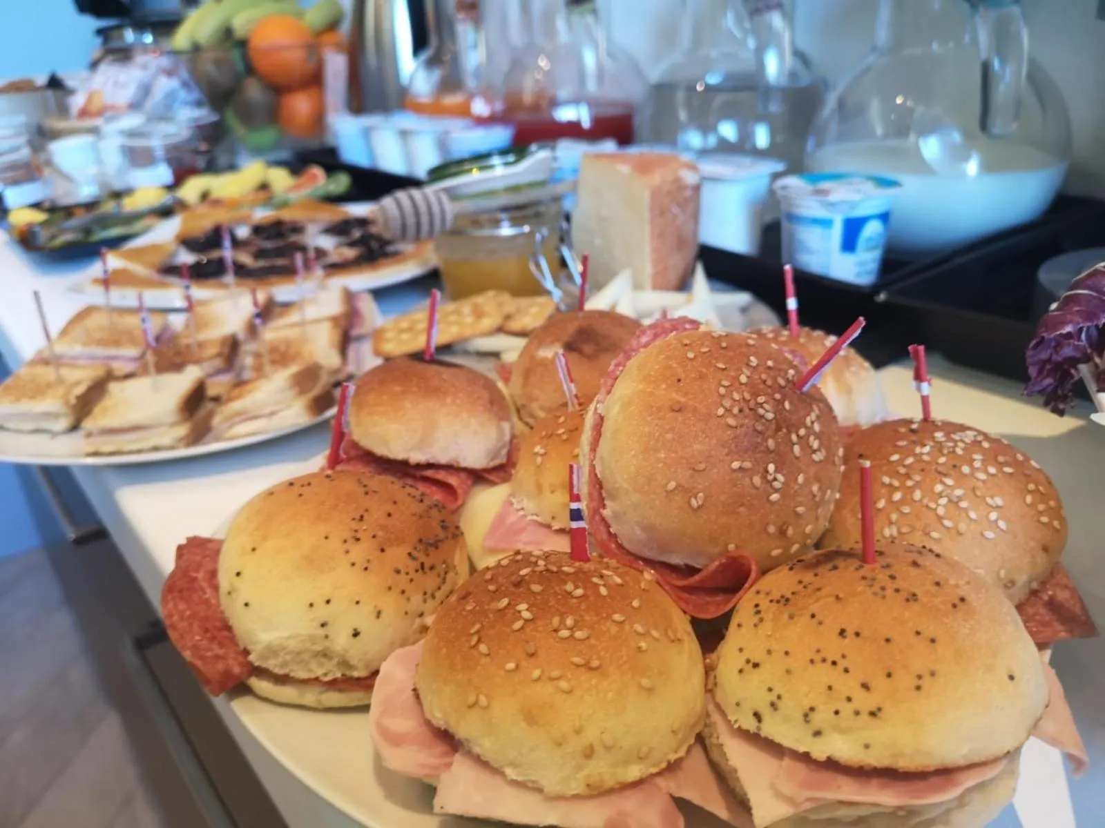 Buffet breakfast in Mia Suites