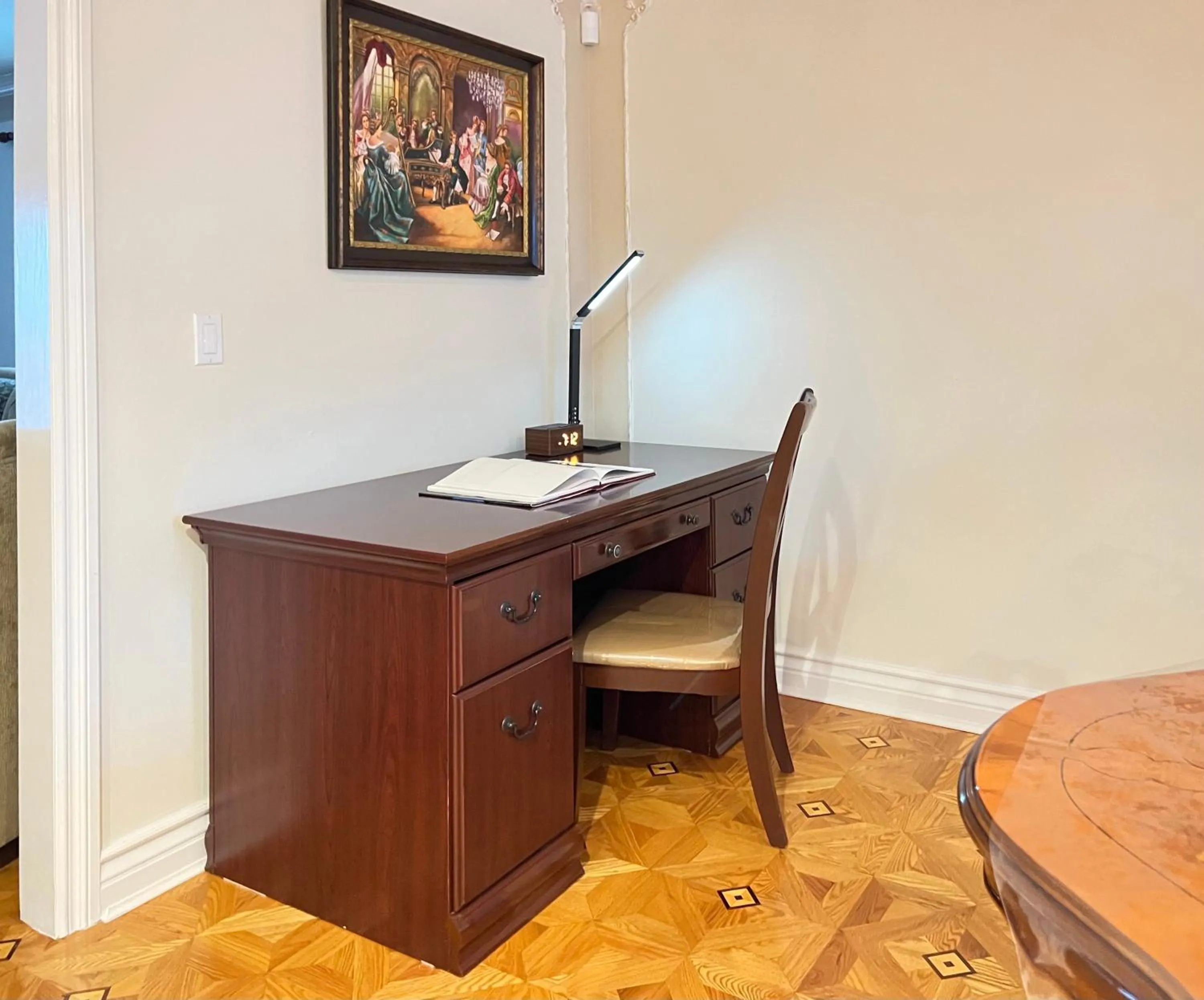 Lobby or reception in NoHo Luxury Oasis I saltwater pool-spa I sleeps up to 8 I 15 mins from Hollywood