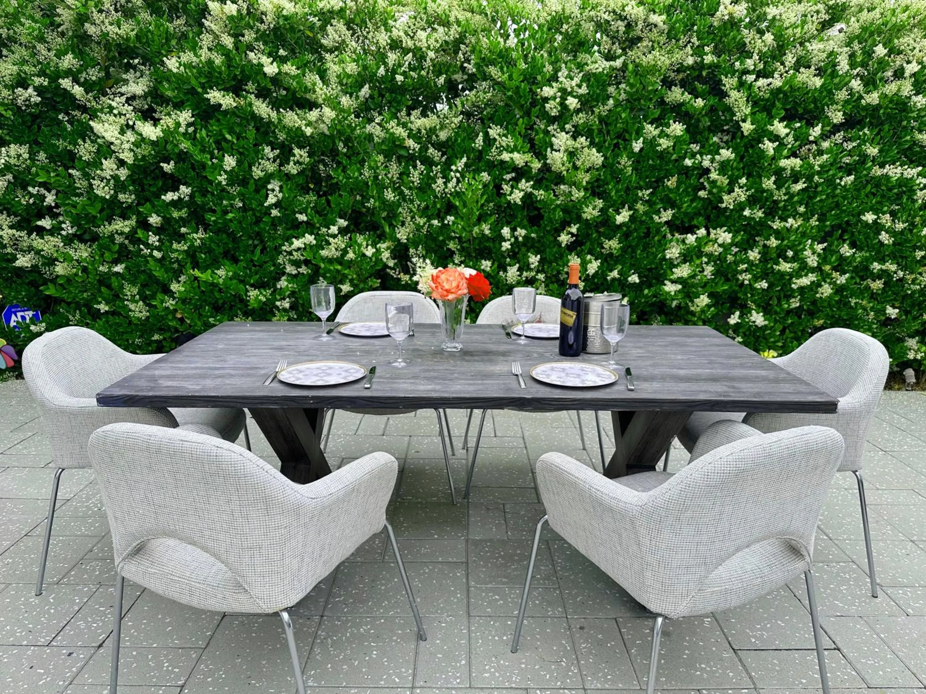 Patio in NoHo Luxury Oasis I saltwater pool-spa I sleeps up to 8 I 15 mins from Hollywood