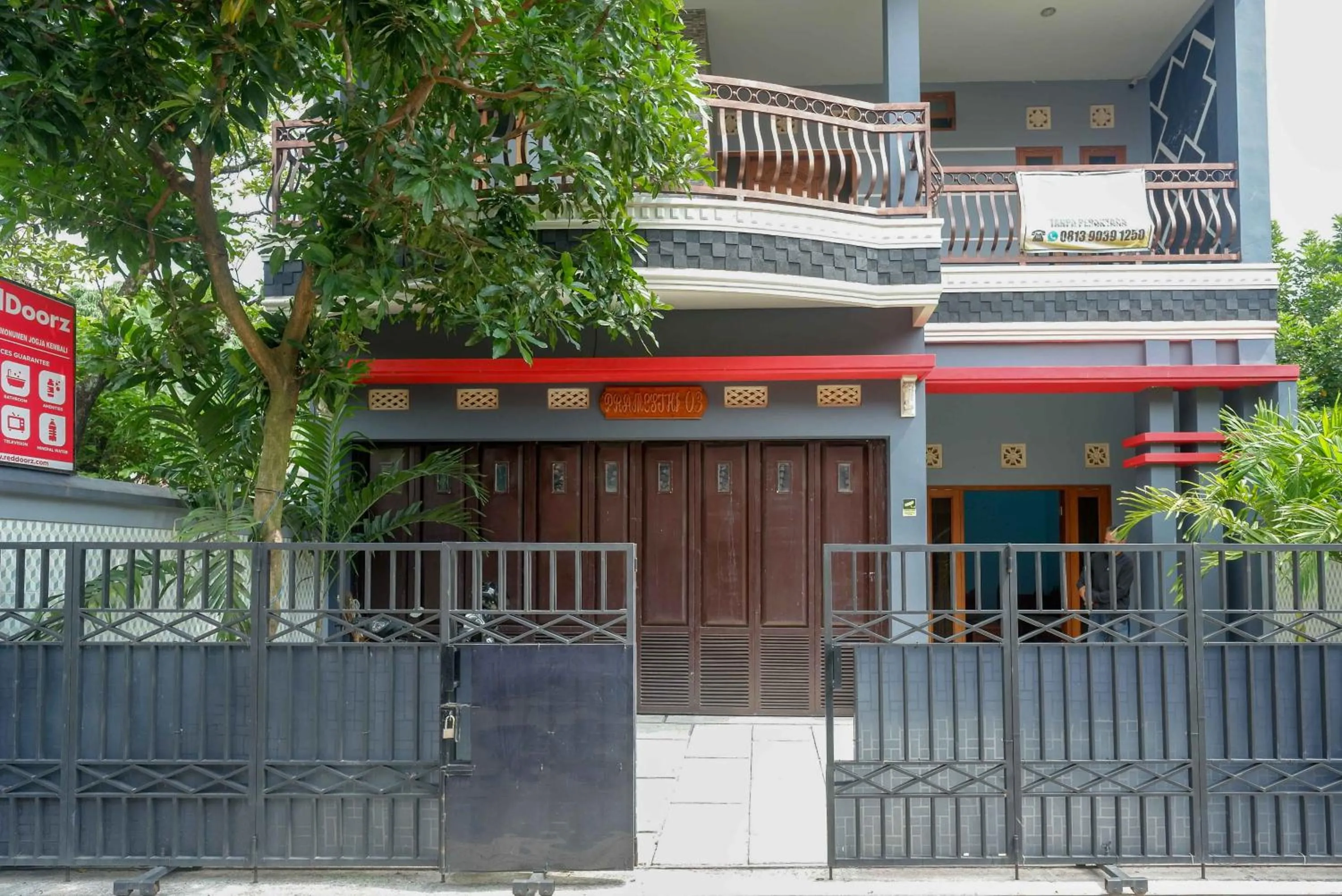 RedDoorz Syariah near Monumen Jogja Kembali
