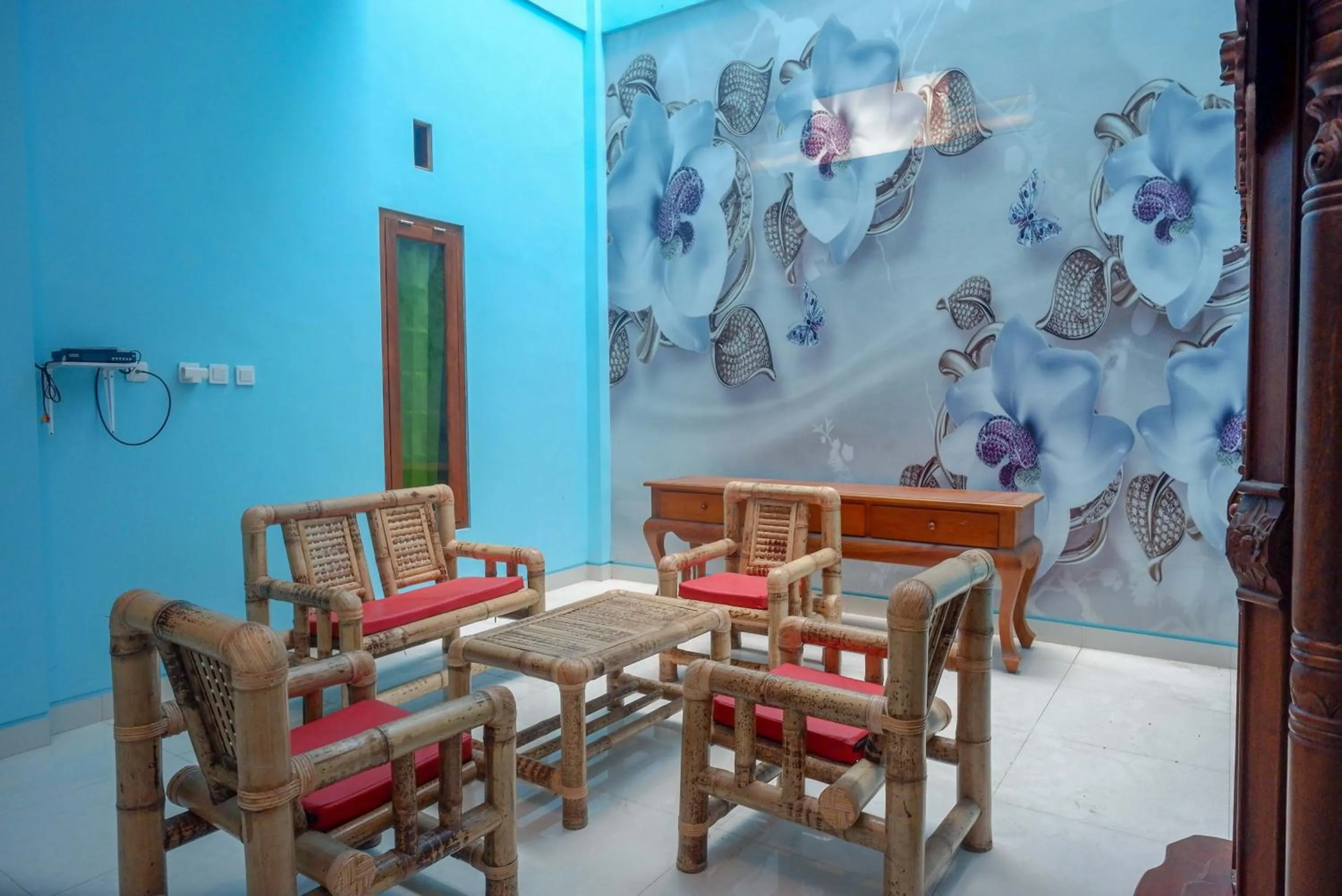 RedDoorz Syariah near Monumen Jogja Kembali