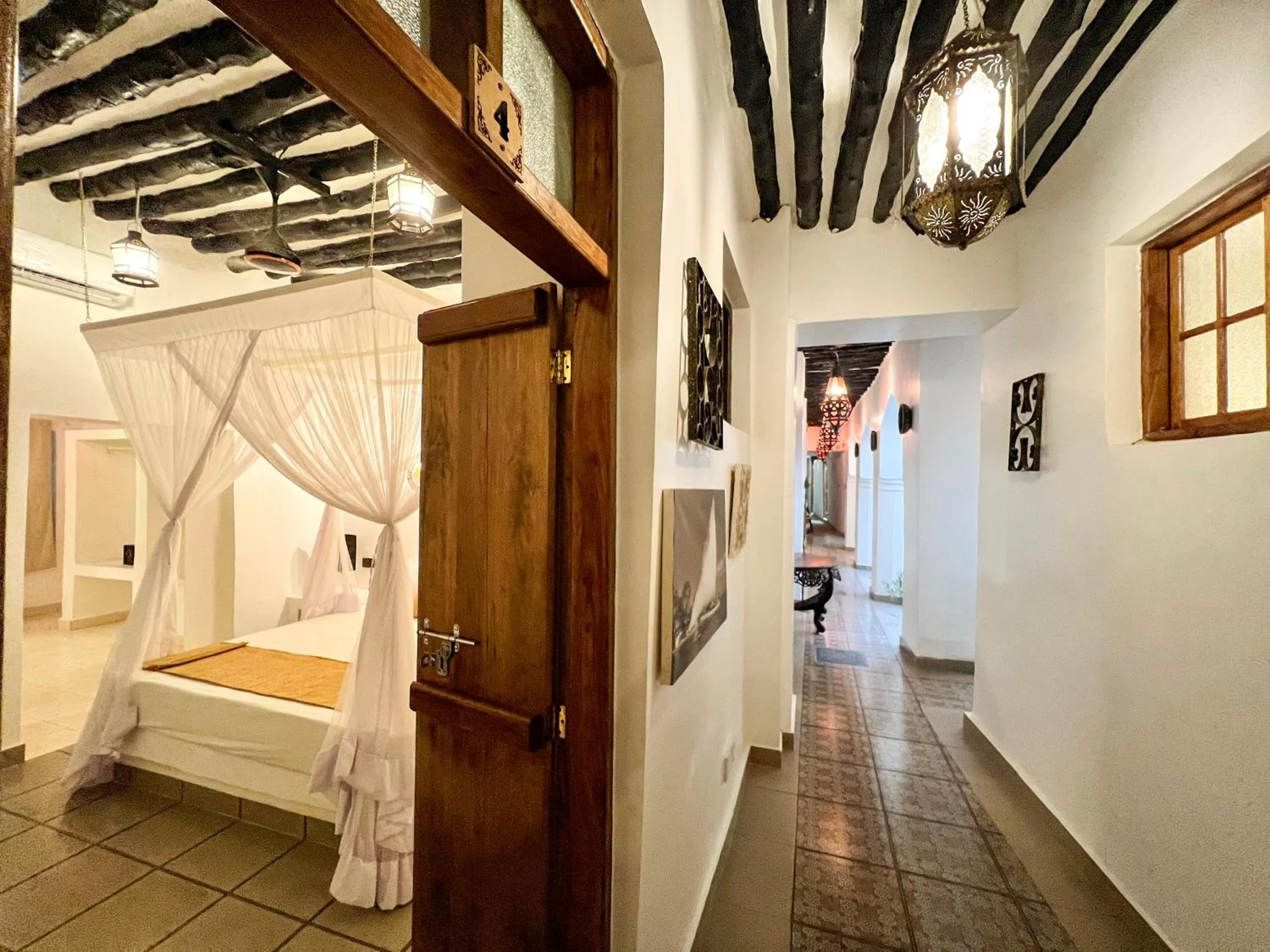 Property building, Bed in Zanzi House