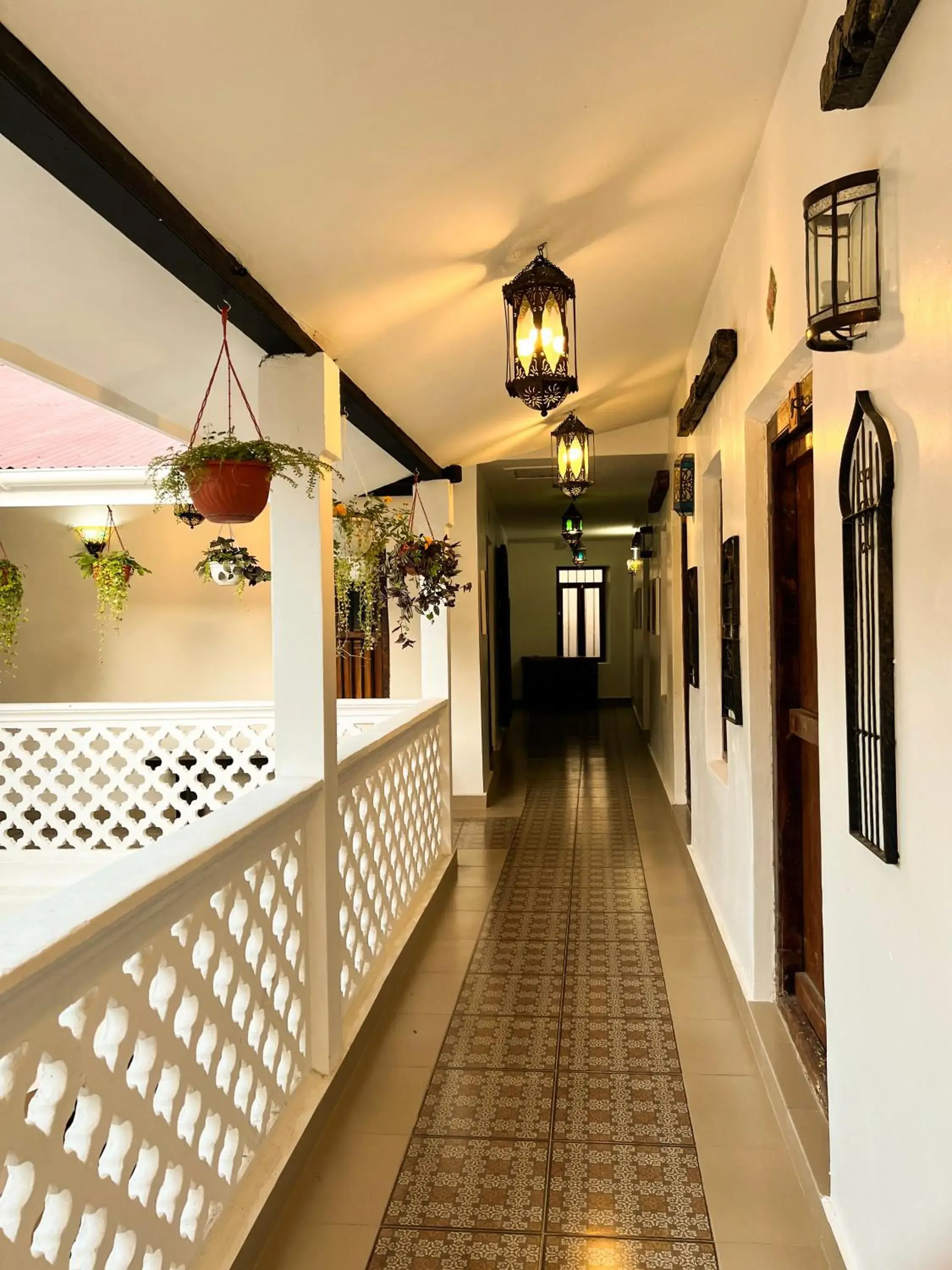 Property building in Zanzi House Property building in Zanzi House