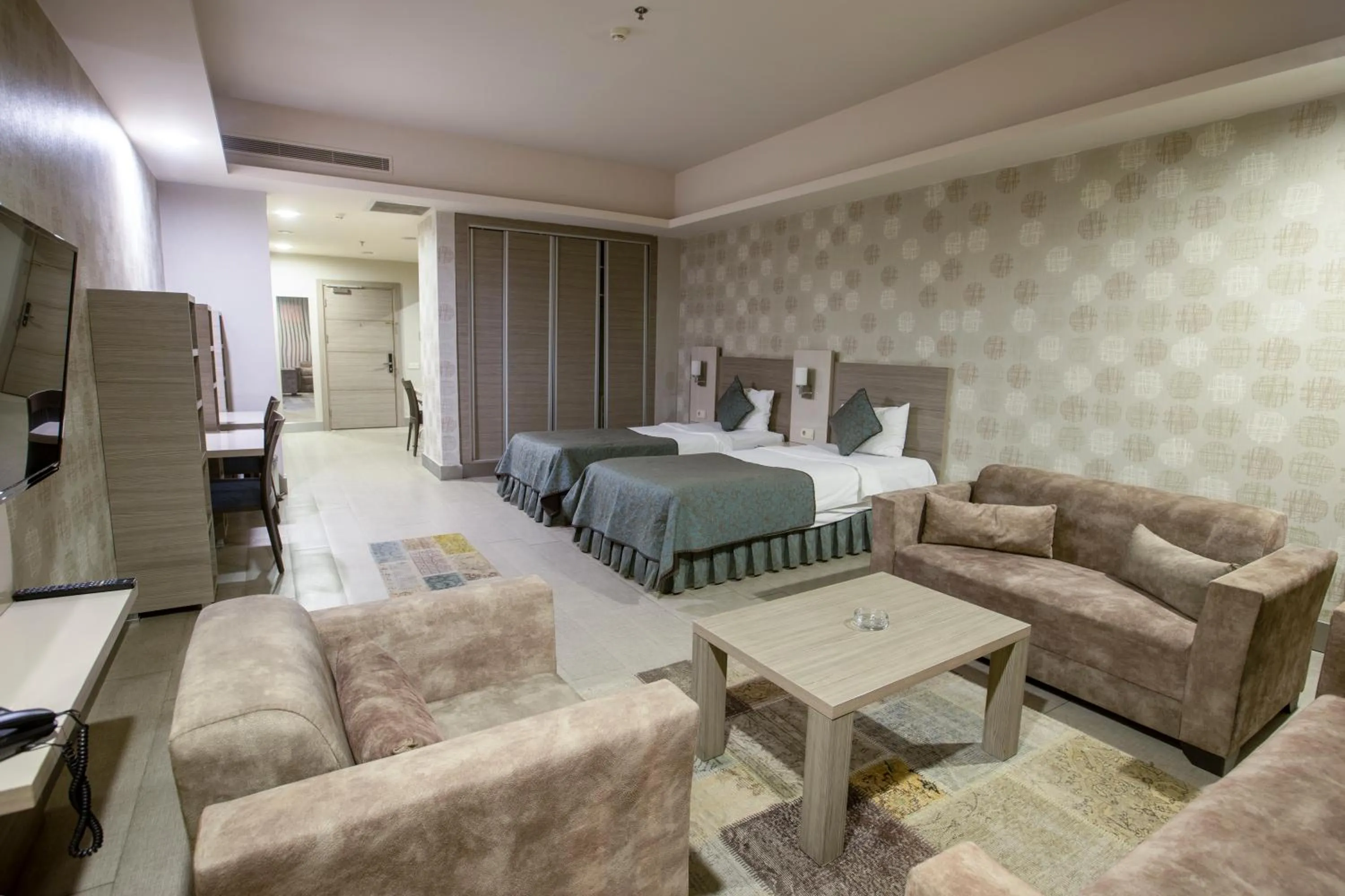 Photo of the whole room, Bed in Sen Otel