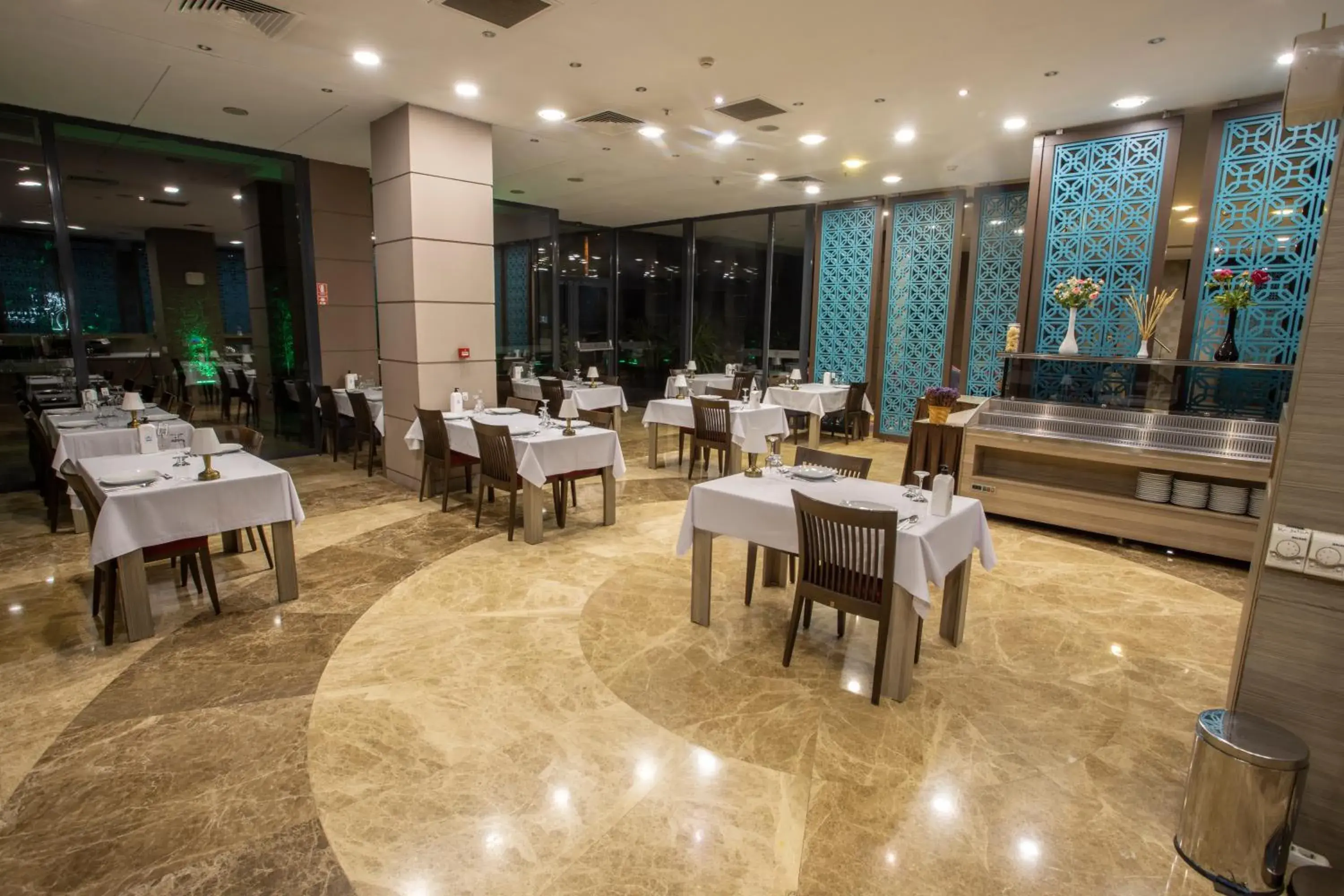Restaurant/places to eat in Sen Otel Restaurant/places to eat in Sen Otel