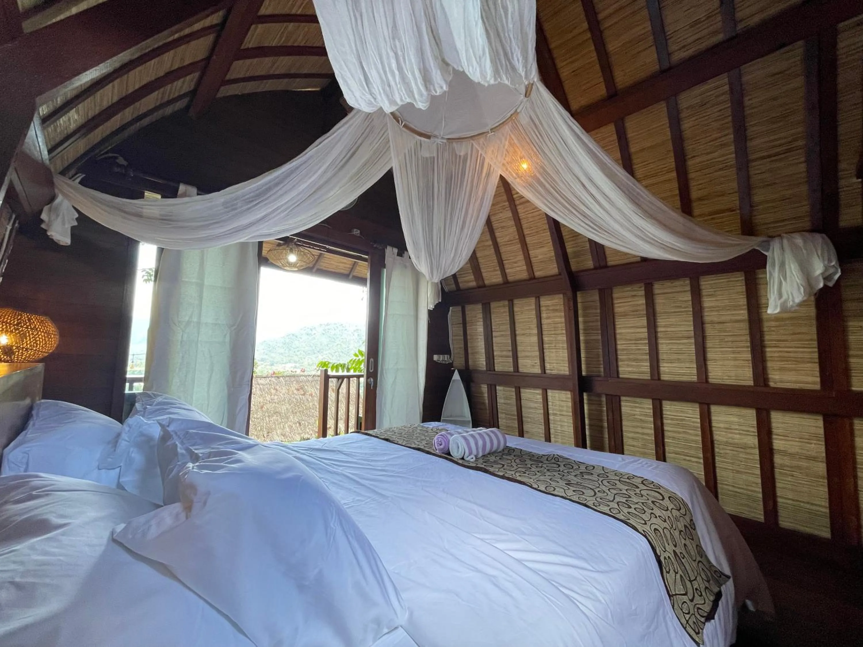 Bedroom, Bed in Taman Asta Gangga by ecommerceloka