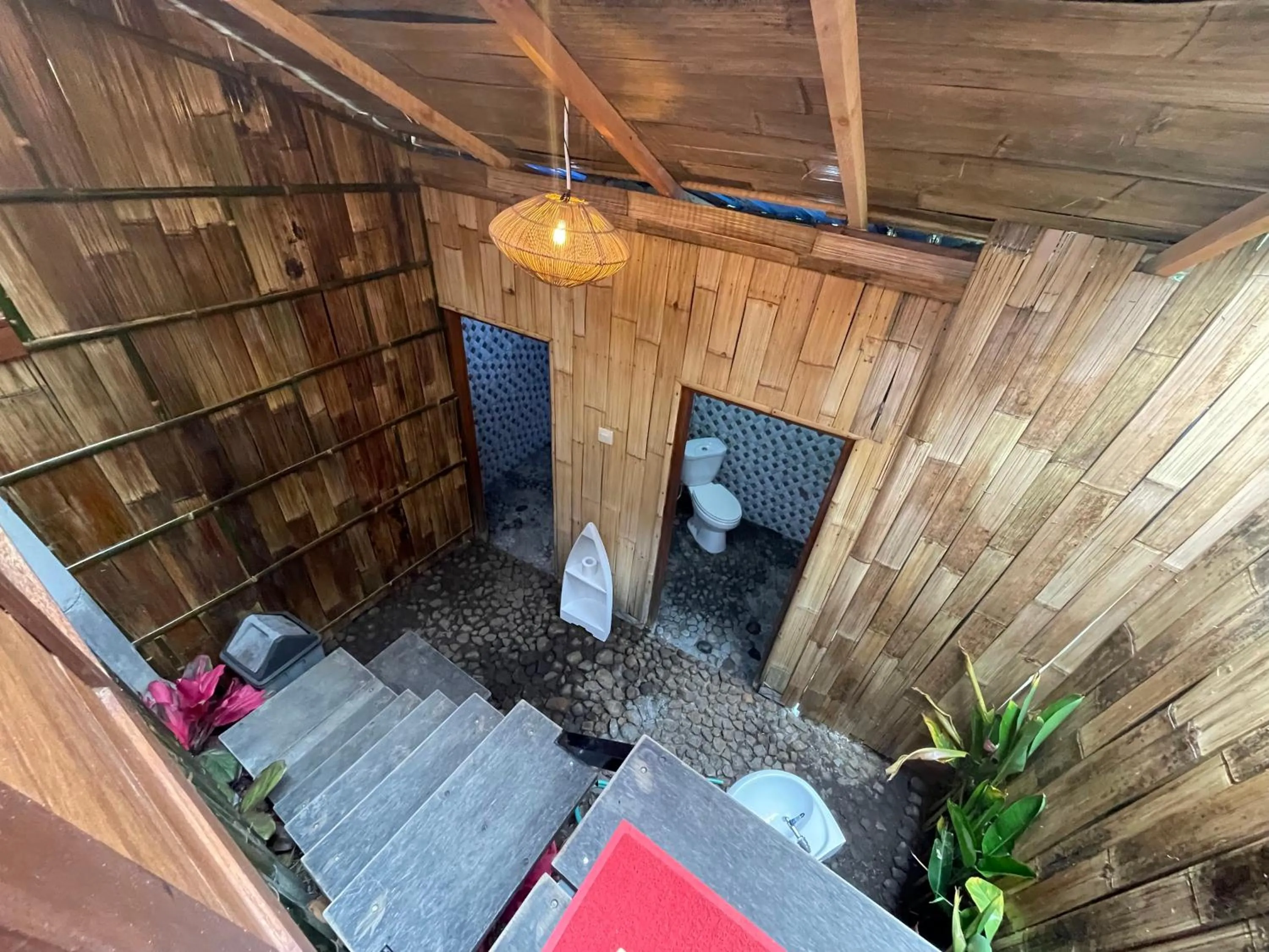 Bathroom in Taman Asta Gangga by ecommerceloka