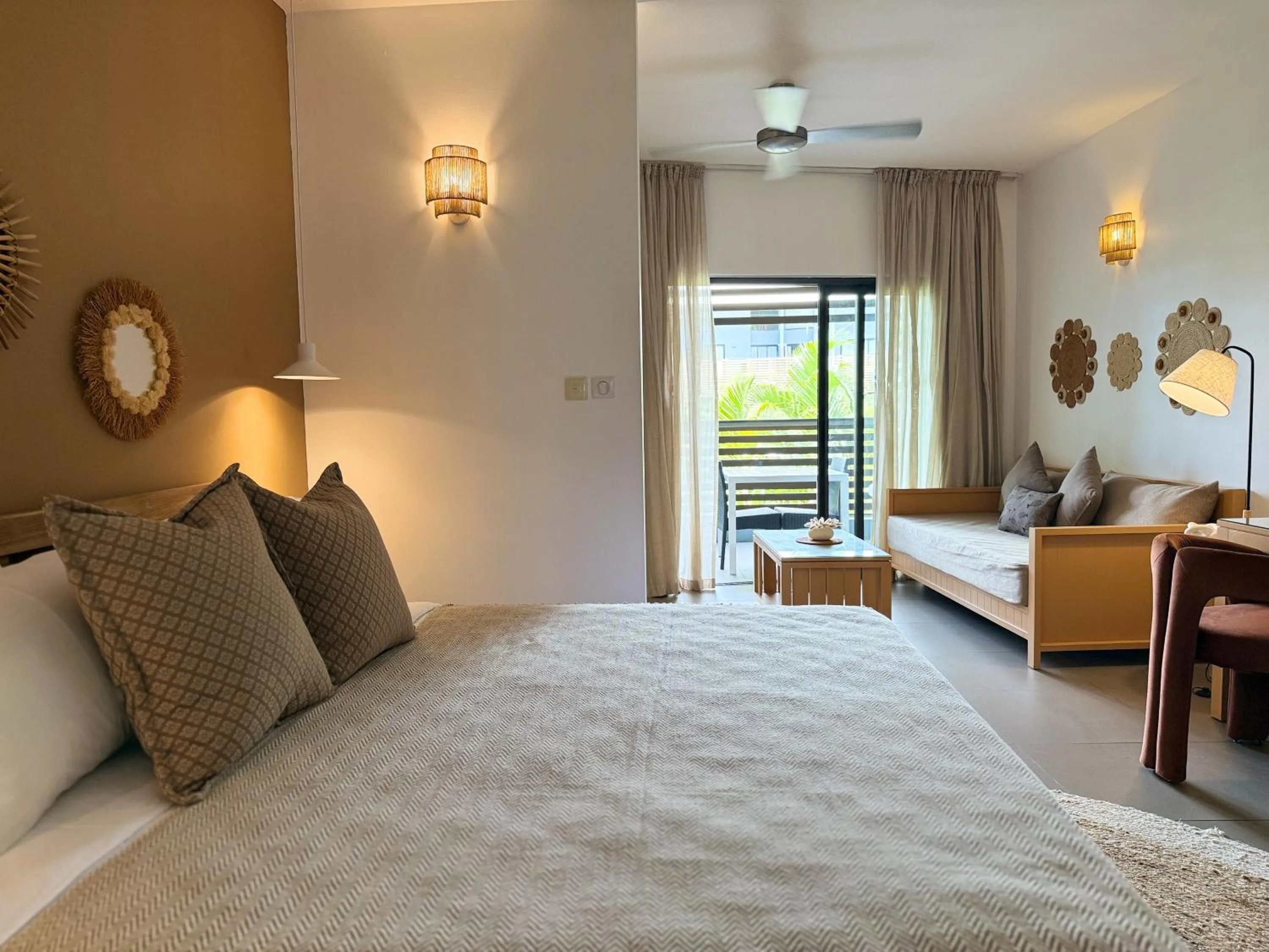 Living room, Bed in Be Cosy by LOV Mauritius